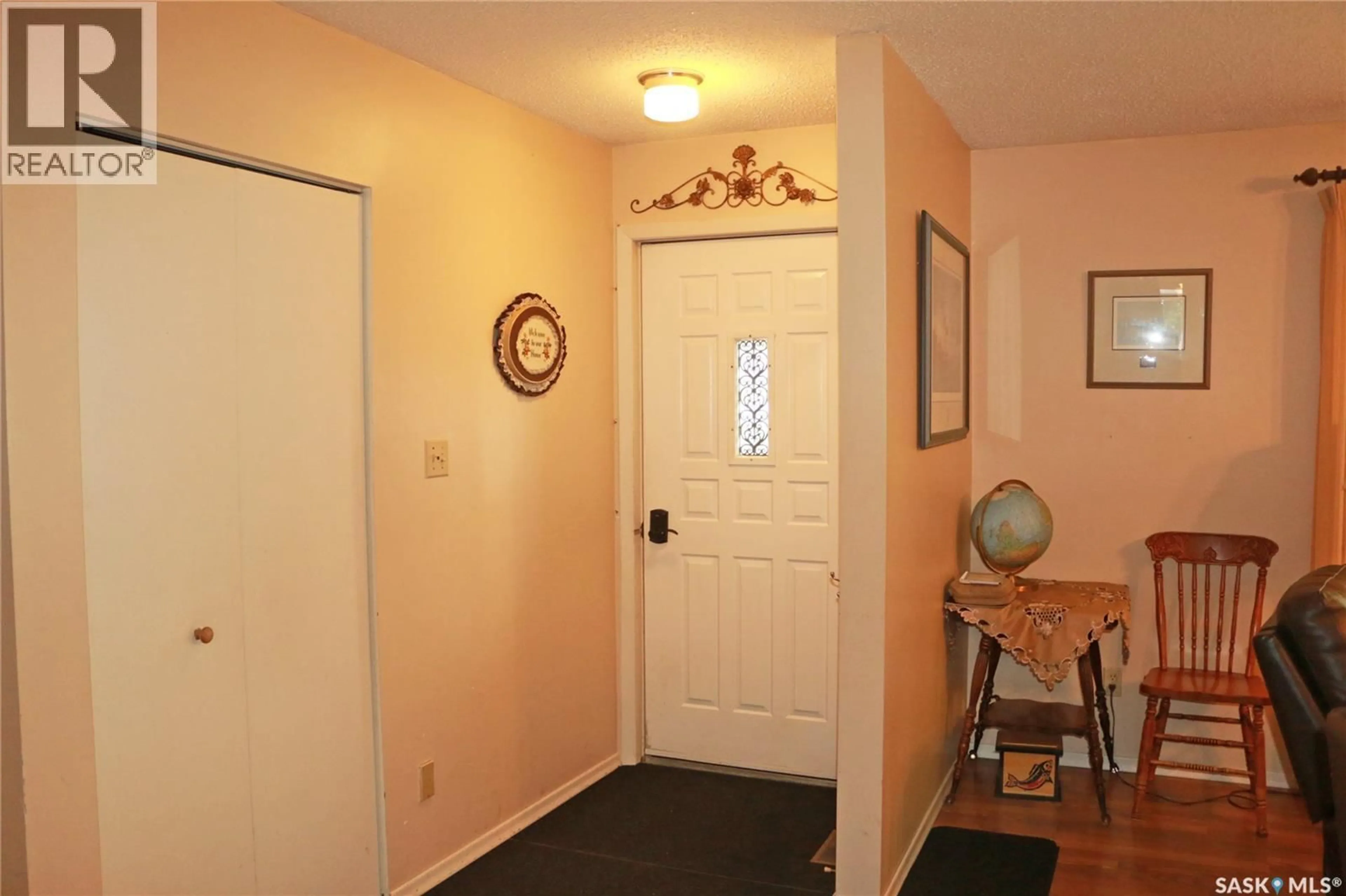 Indoor entryway for 32 HOWARD CRESCENT, Lanigan Saskatchewan S0K2M0