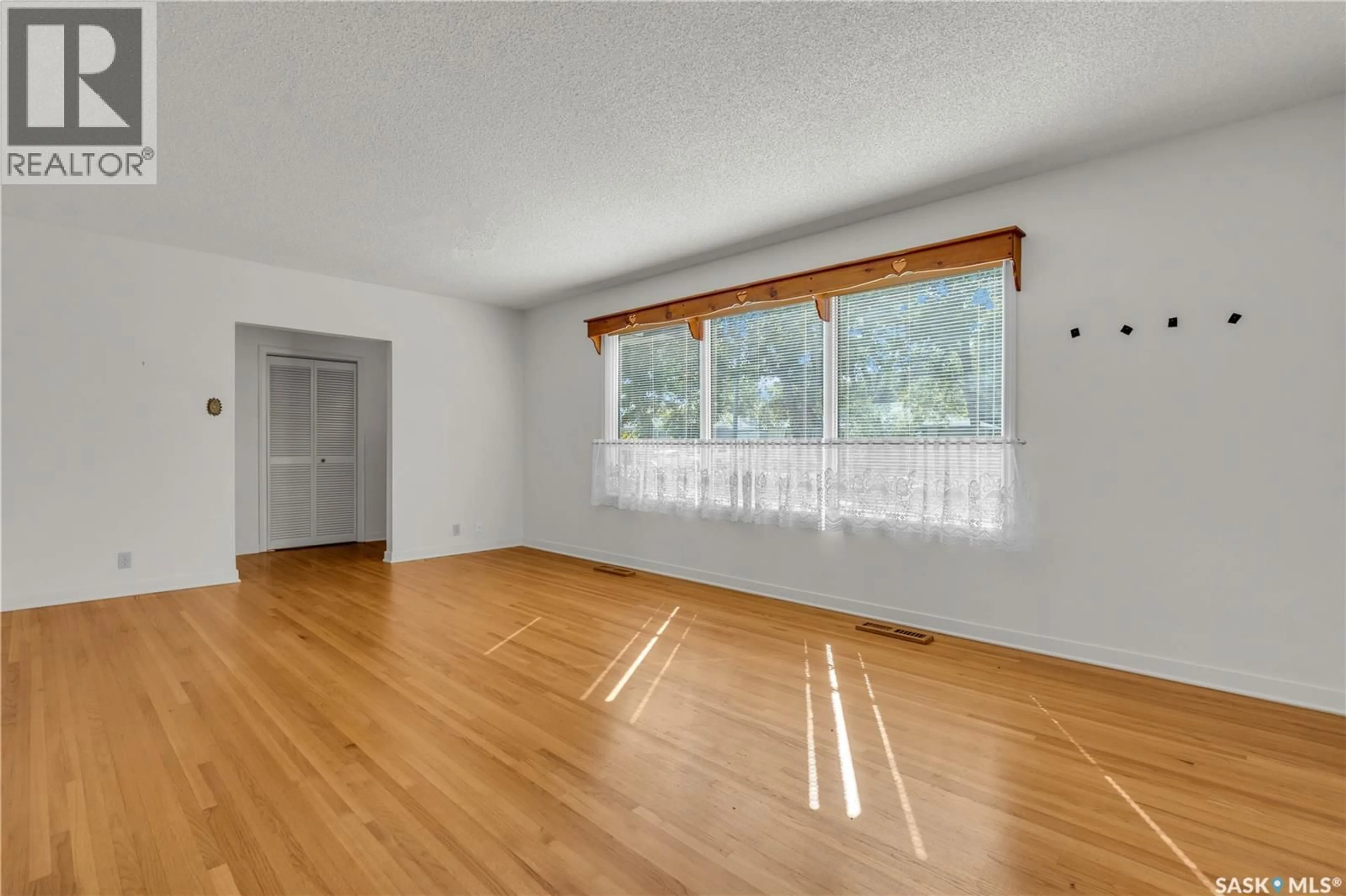 A pic of a room for 13 LAMONT CRESCENT, Regina Saskatchewan S4S4A3