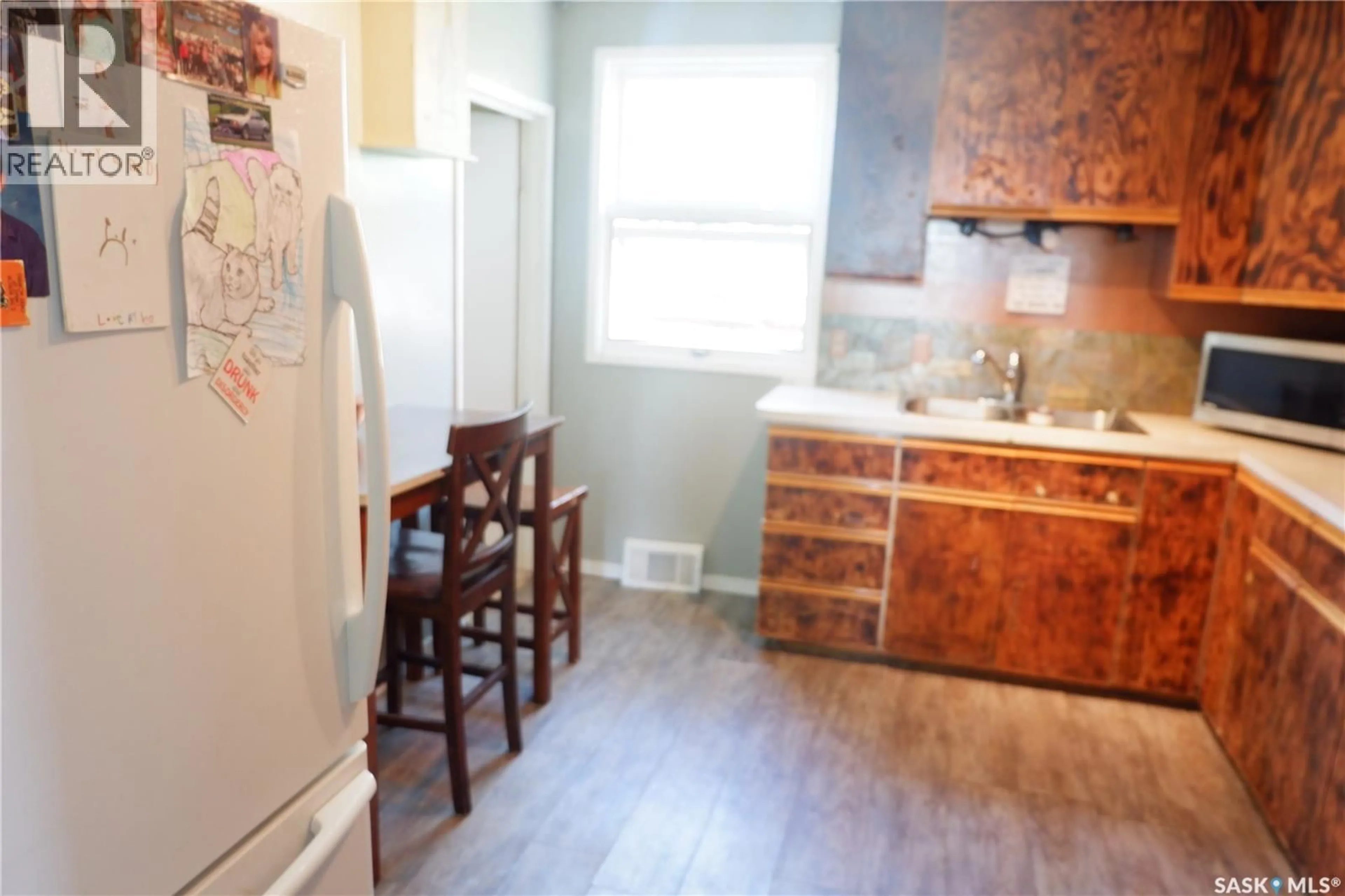 Standard kitchen, unknown for 305 1ST STREET, Mossbank Saskatchewan S0H3G0