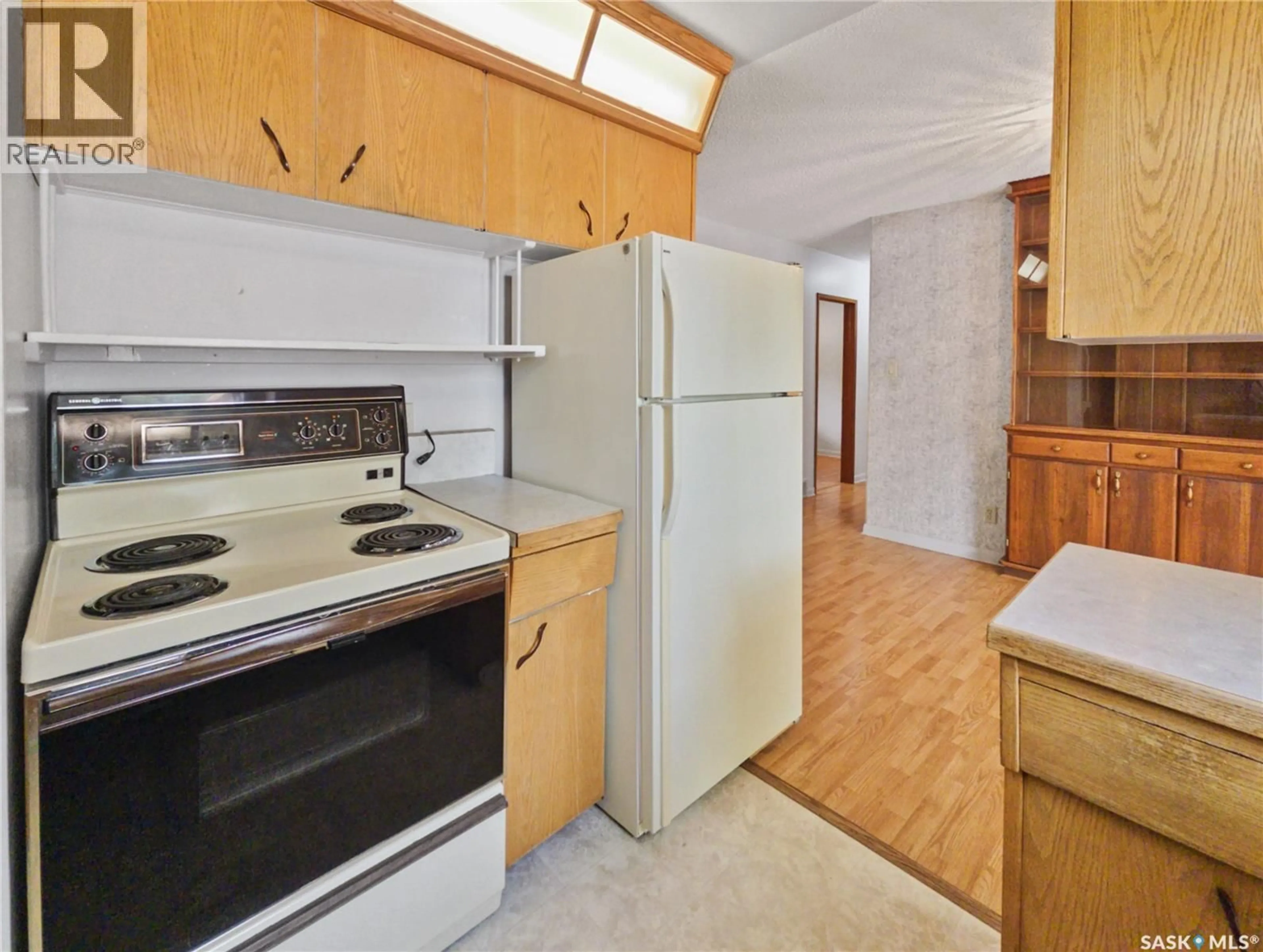 Standard kitchen, unknown for 1658 EDWARD AVENUE, Saskatoon Saskatchewan S7K3B5