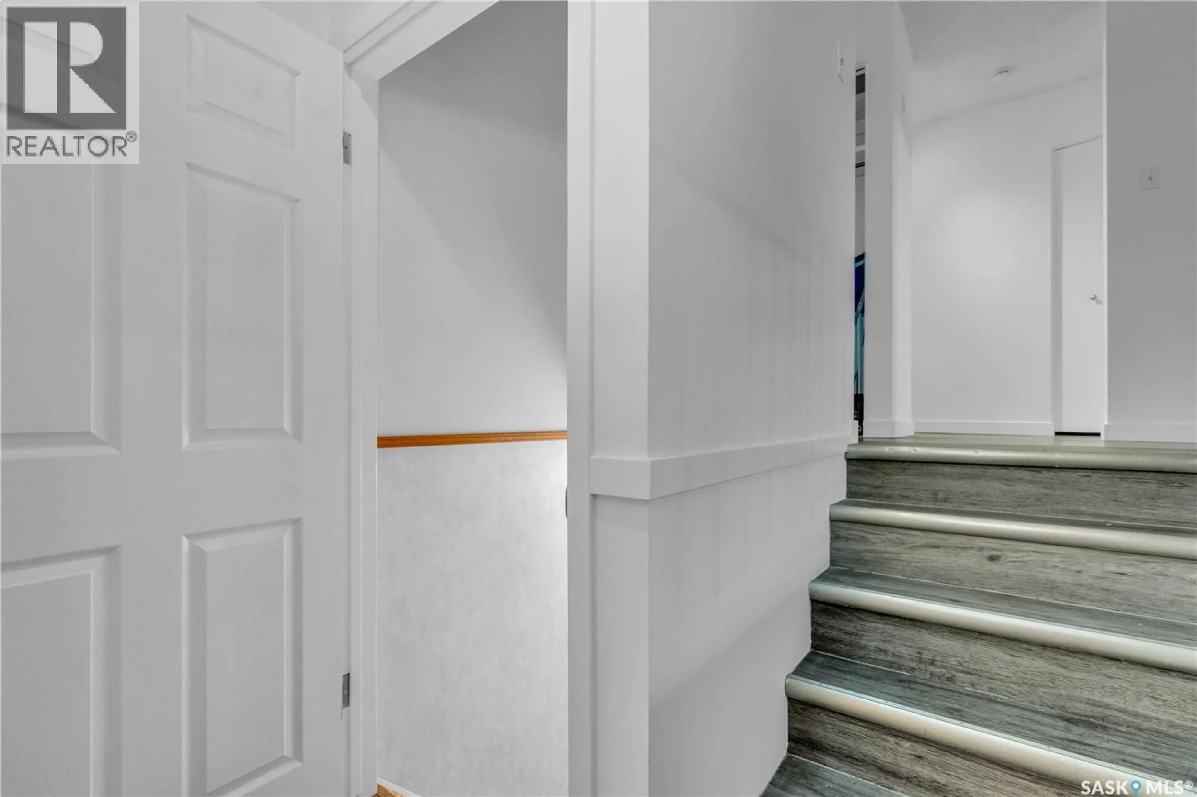 Unknown for 125 FAIRVIEW ROAD, Regina Saskatchewan S4R0A6