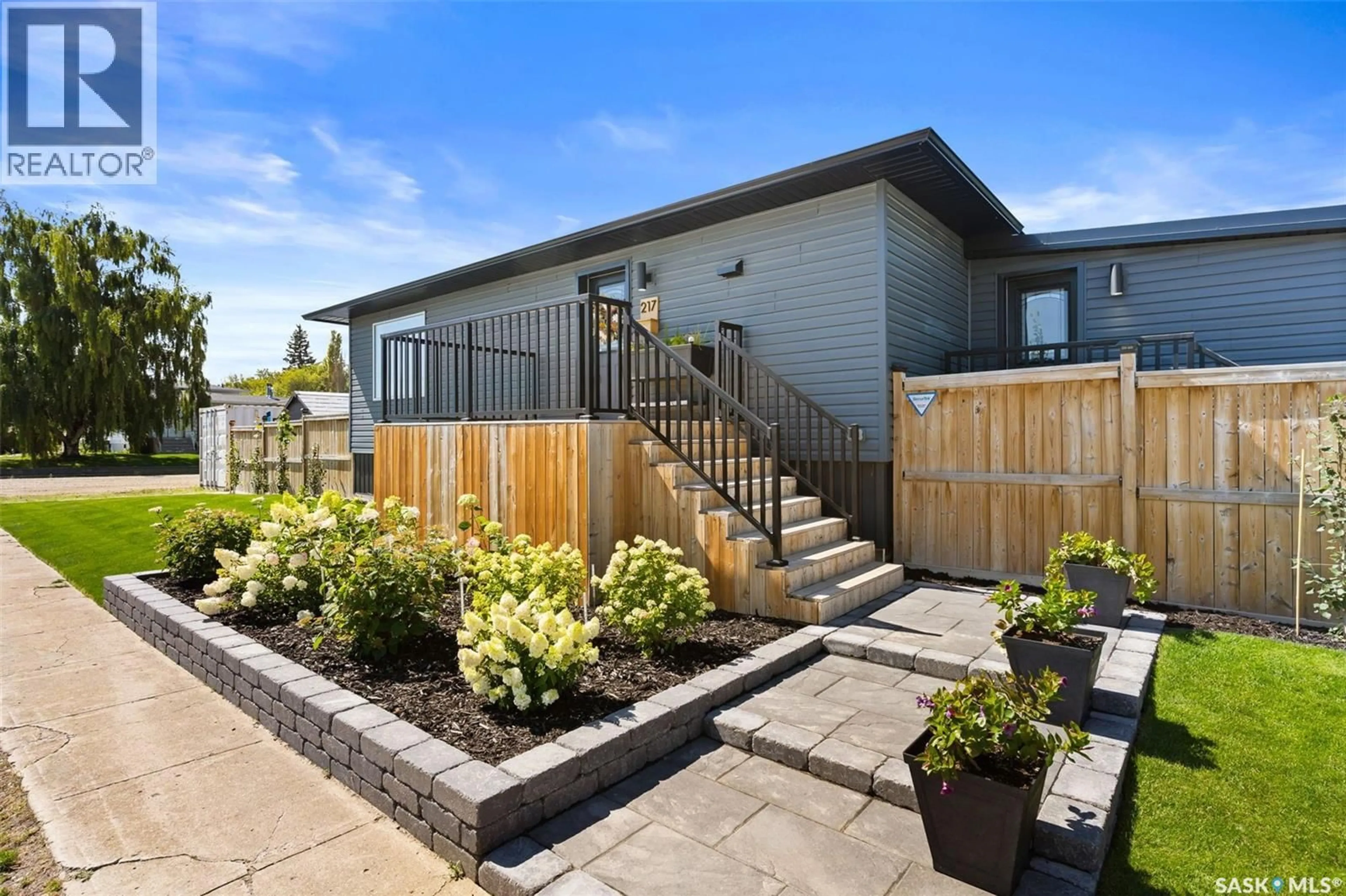 A pic from outside/outdoor area/front of a property/back of a property/a pic from drone, unknown for 217 1ST AVENUE, Vibank Saskatchewan S0G4Y0