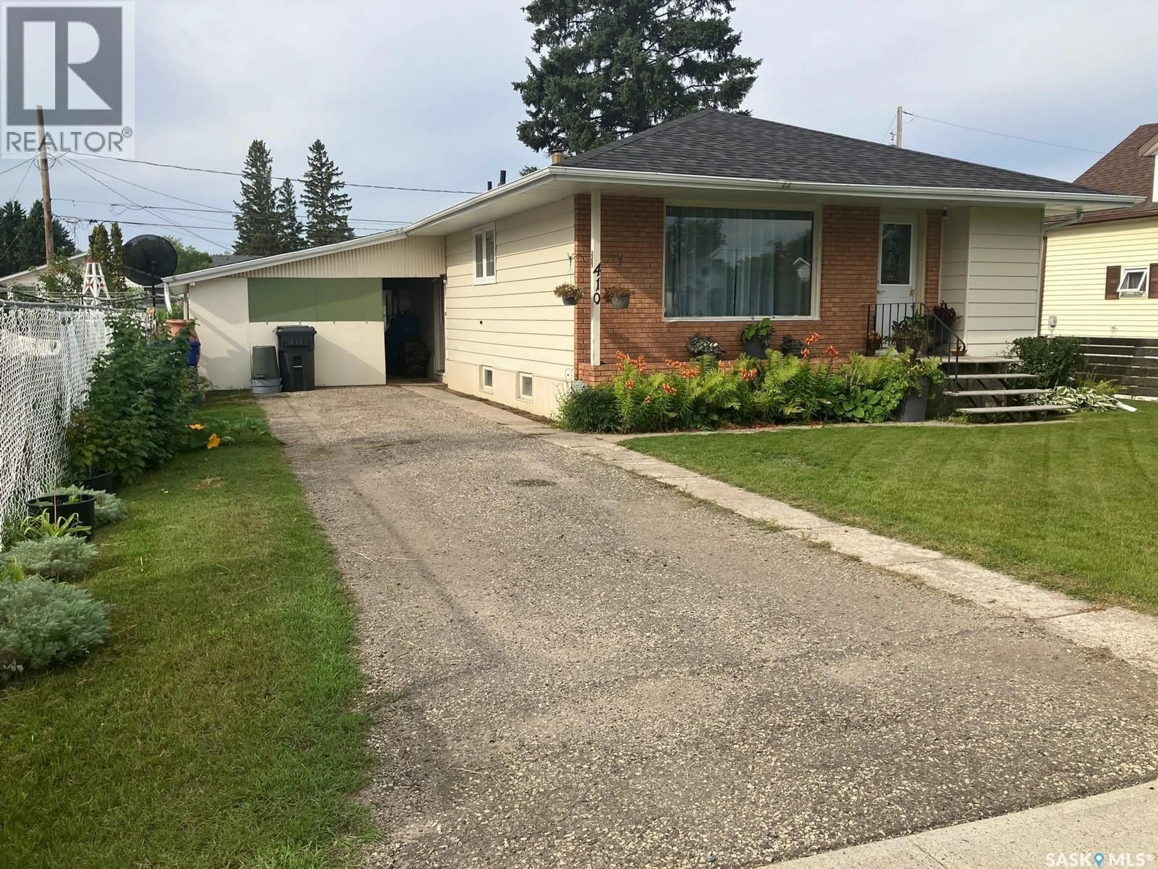 Unknown for 410 1ST STREET, Nipawin Saskatchewan S0E1E0