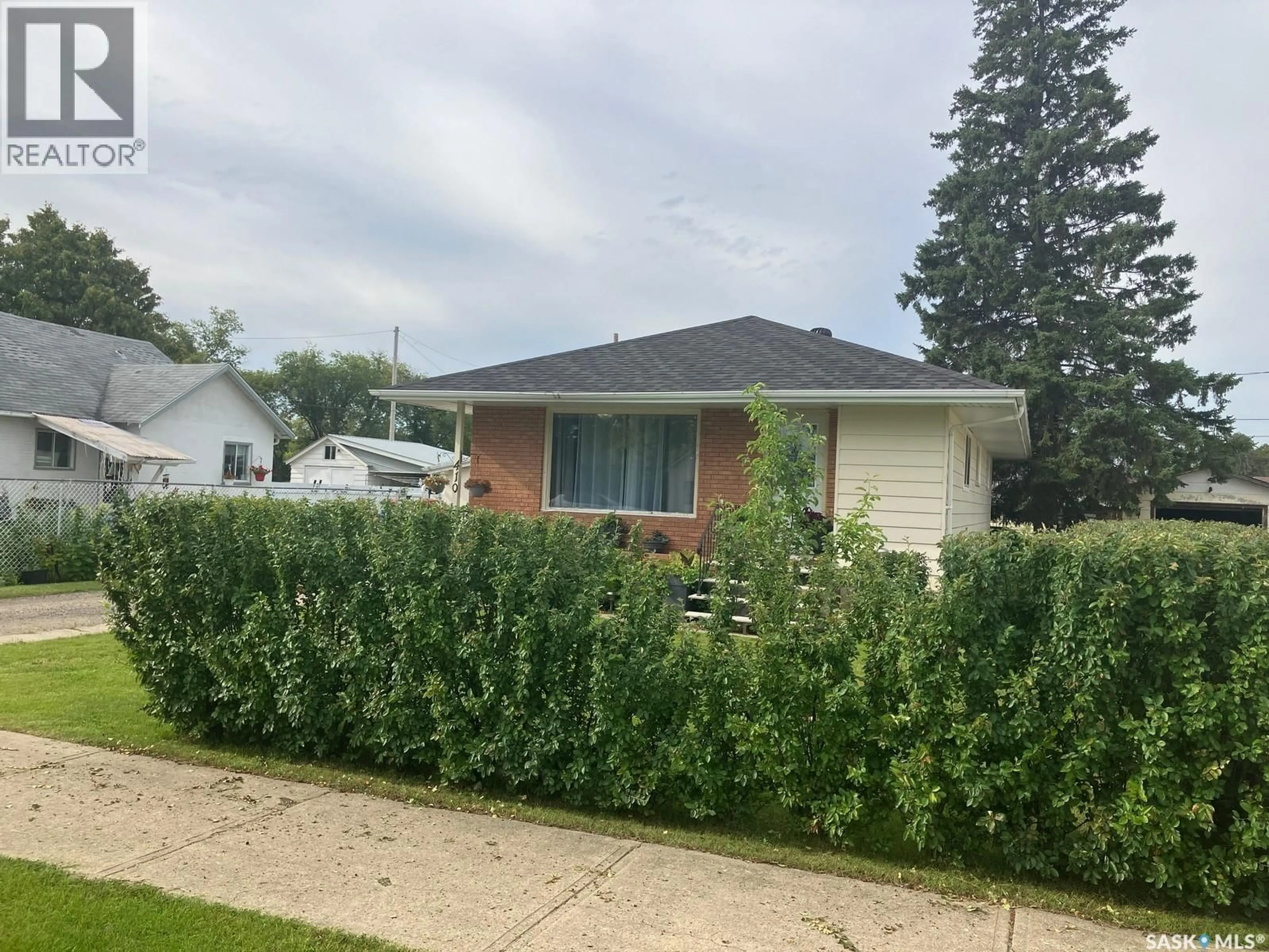 Unknown for 410 1ST STREET, Nipawin Saskatchewan S0E1E0