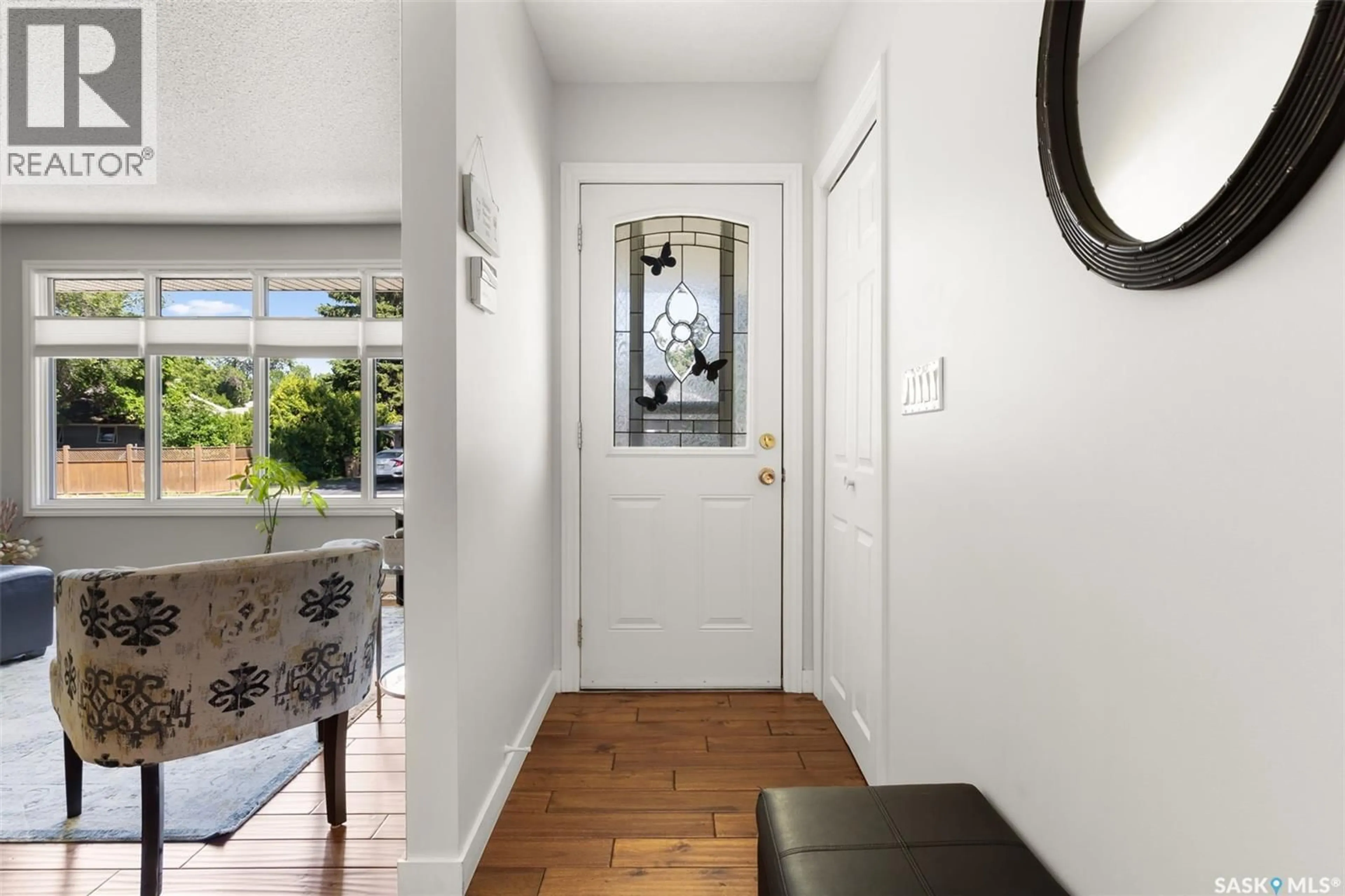 Indoor entryway for 122 COMPTON ROAD, Regina Saskatchewan S4S2Y3