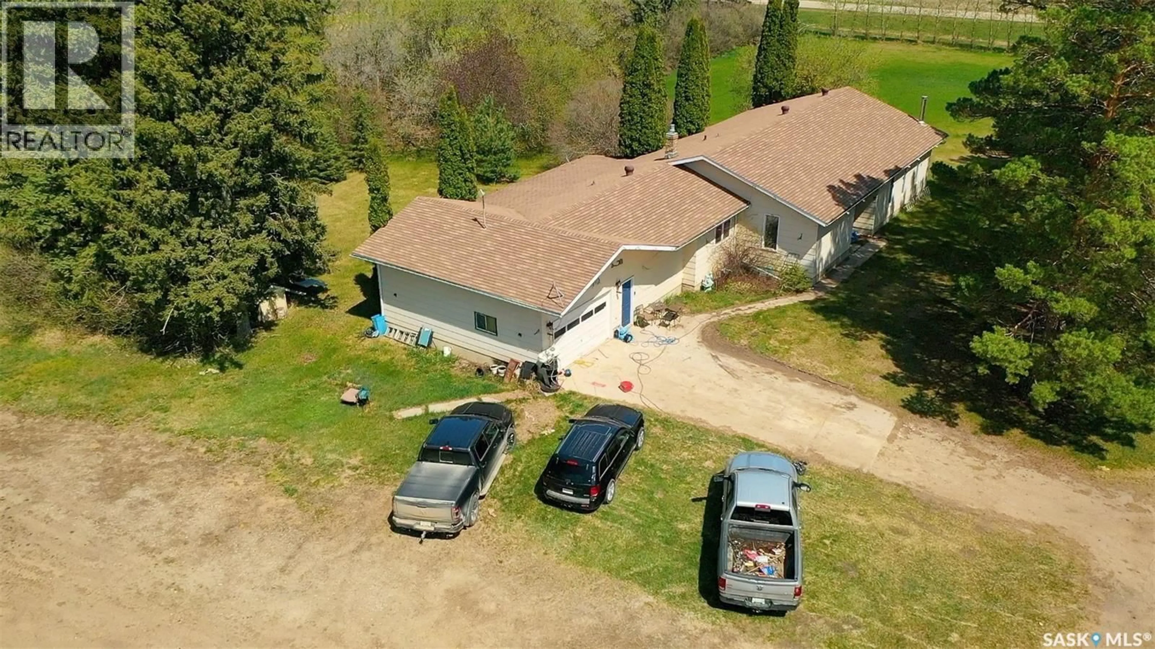 A pic from outside/outdoor area/front of a property/back of a property/a pic from drone, building for TODOSCHUK ACREAGE, Sliding Hills Rm No. 273 Saskatchewan S0A4H0