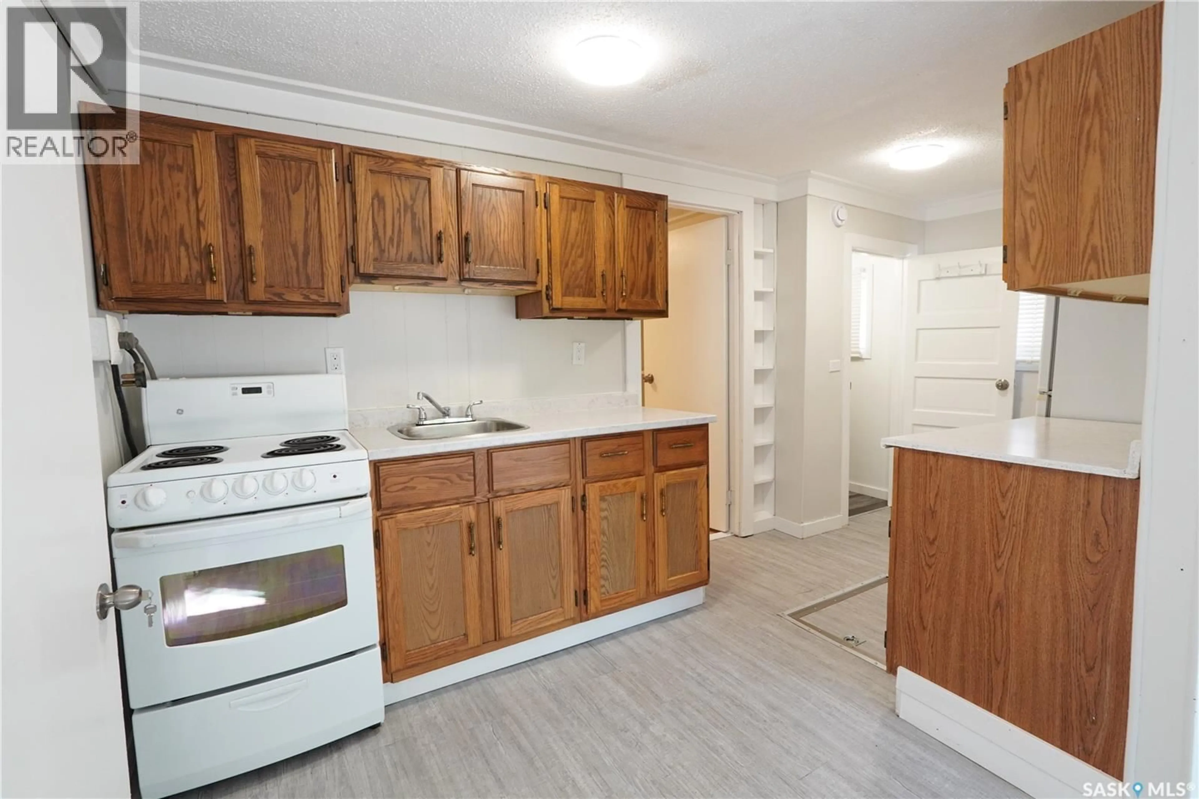 Standard kitchen, unknown for 336 SCARTH STREET, Regina Saskatchewan S4R2C3