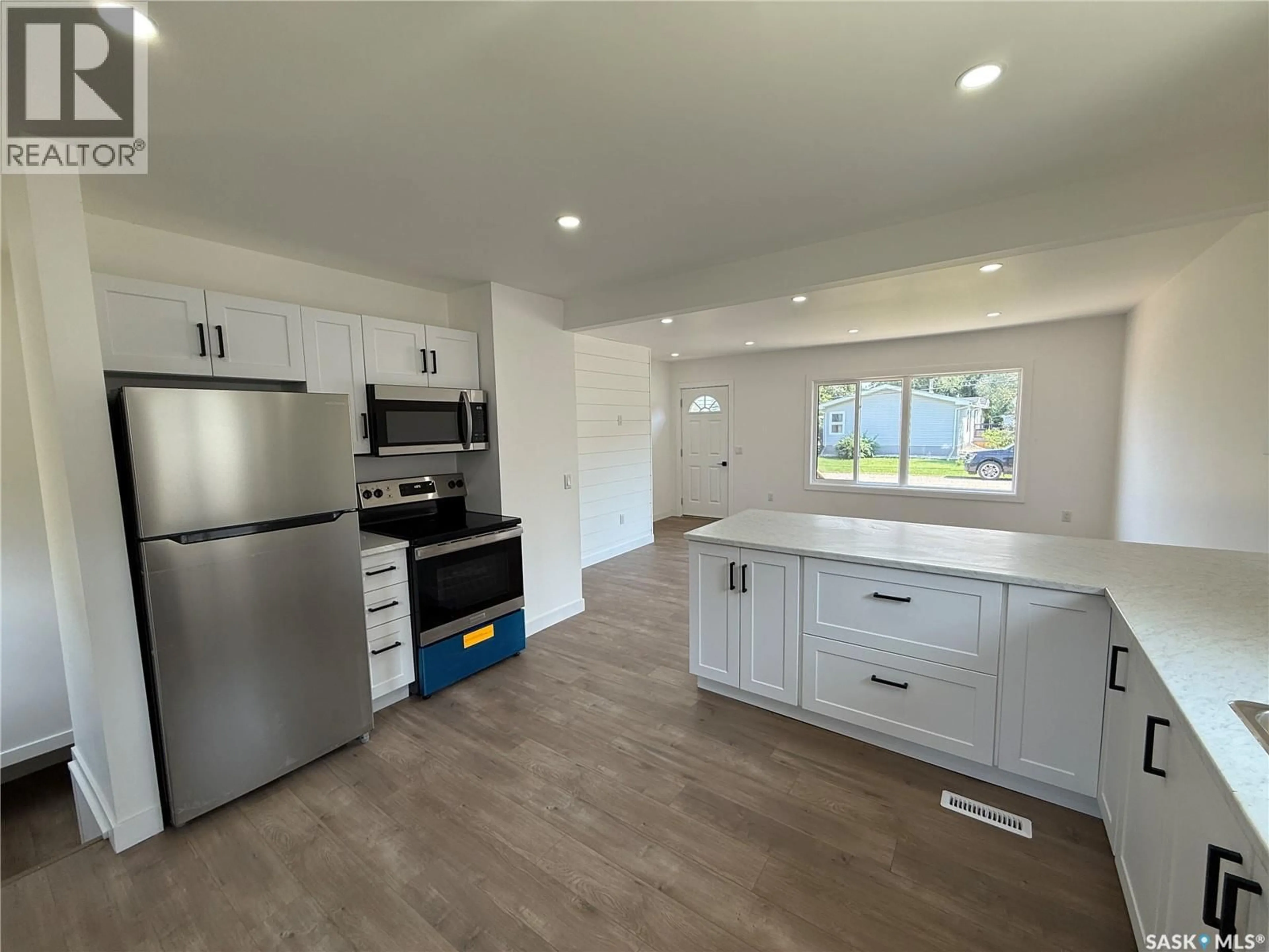 Open concept kitchen, unknown for 223 EISENHOWER STREET, Midale Saskatchewan S0C1S0
