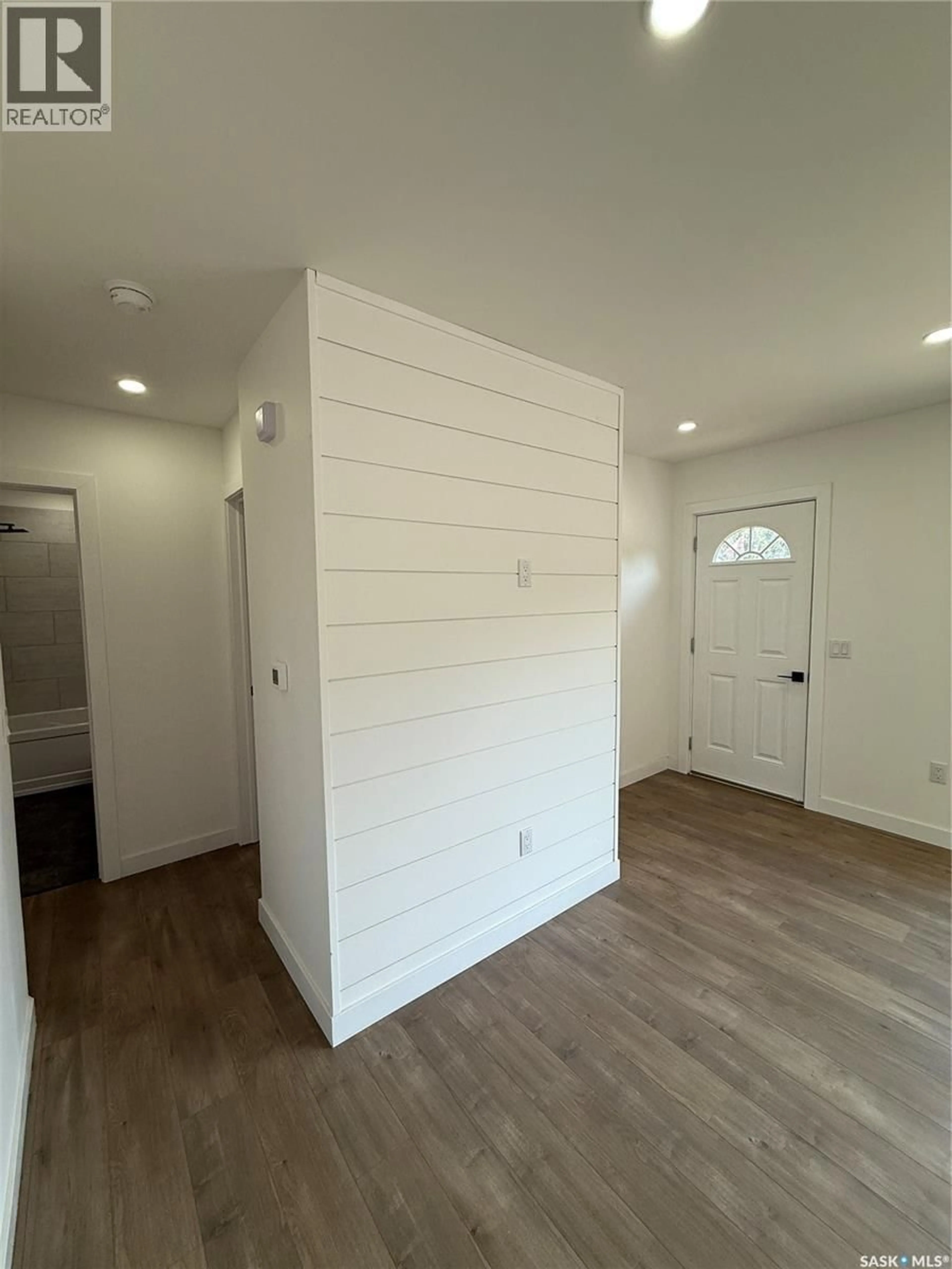 Indoor entryway for 223 EISENHOWER STREET, Midale Saskatchewan S0C1S0