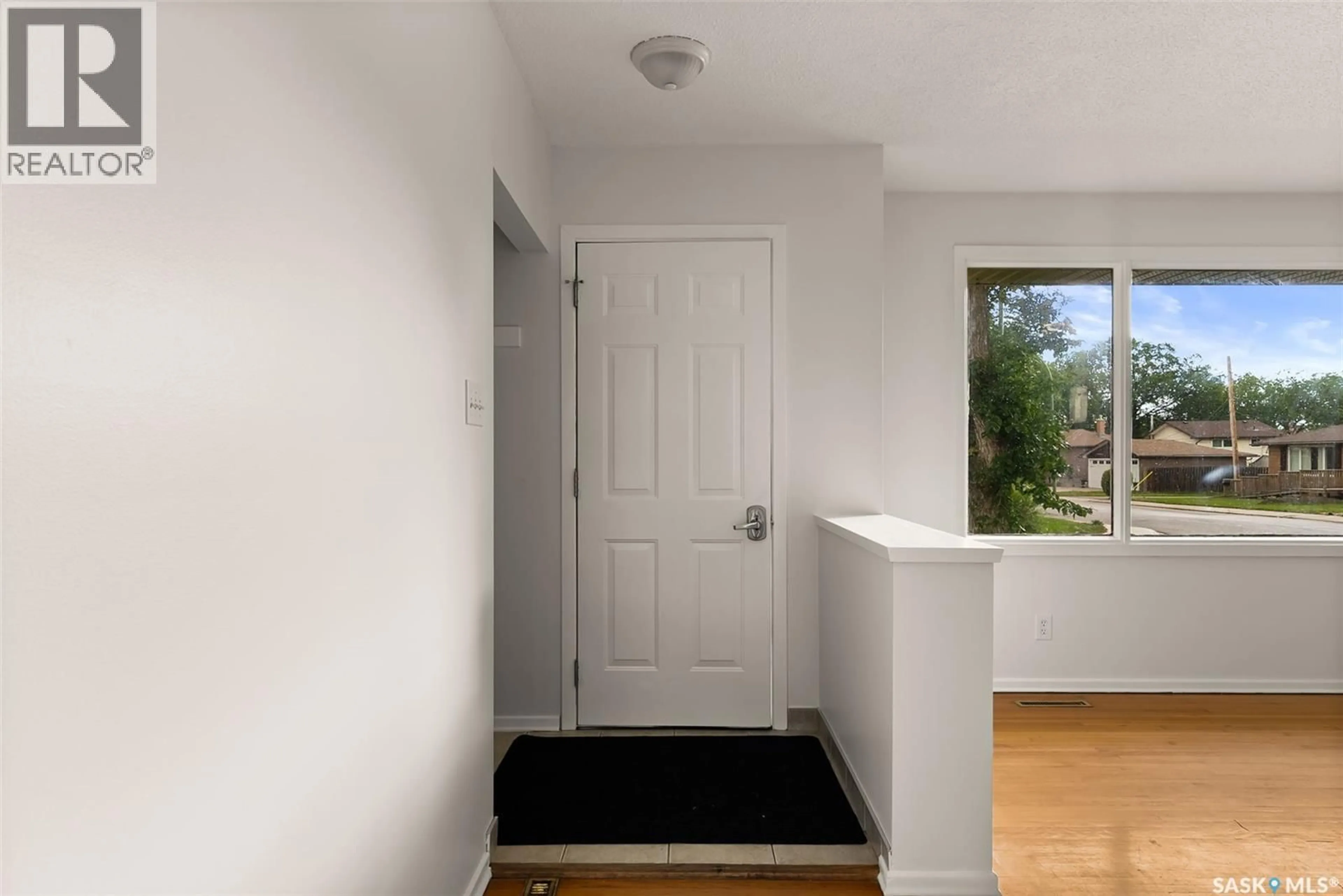 Indoor entryway for 4 BURROWS STREET, Regina Saskatchewan S4R4S2
