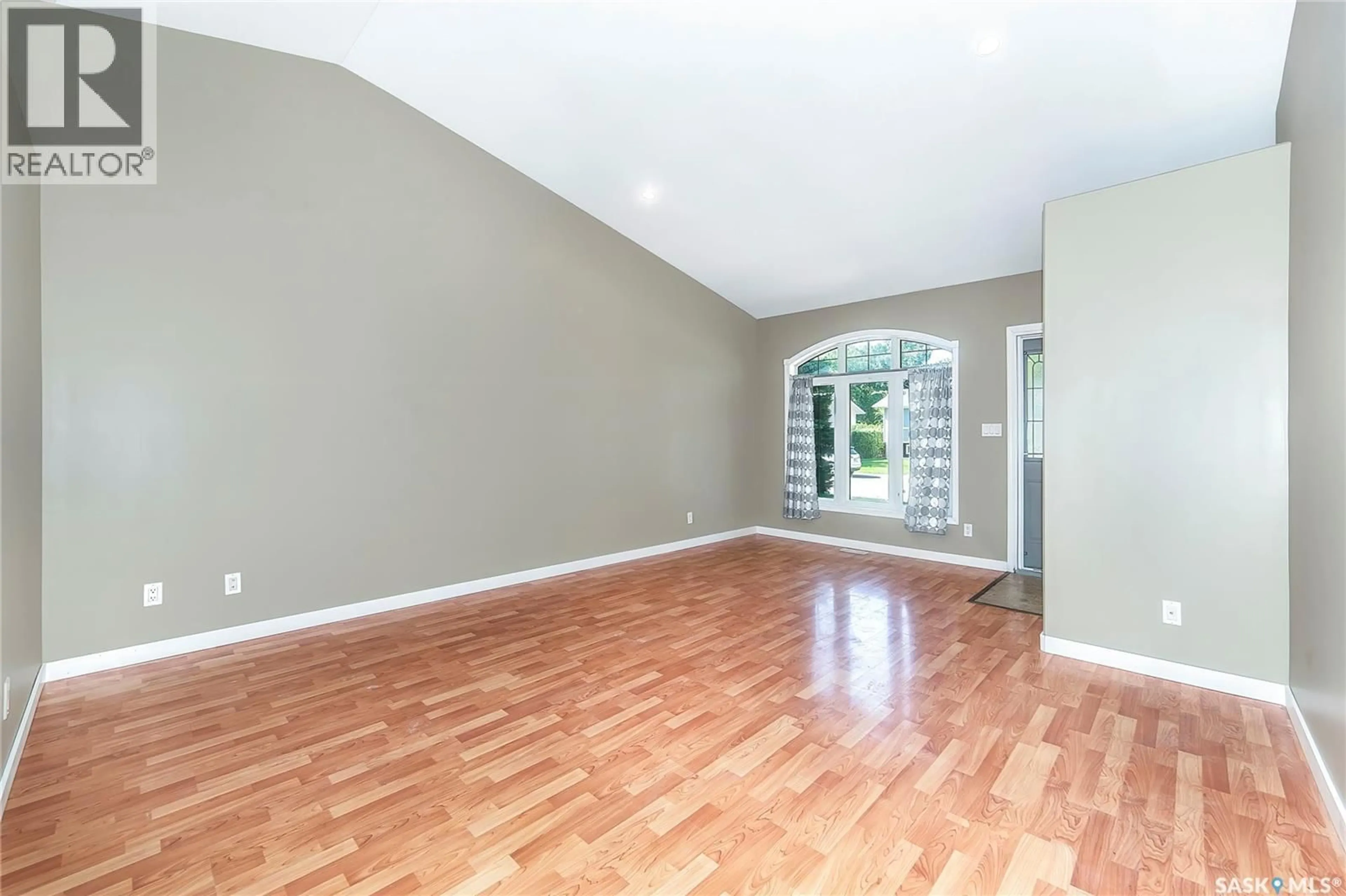 A pic of a room for 426 VANIER CRESCENT, Saskatoon Saskatchewan S7L5J1