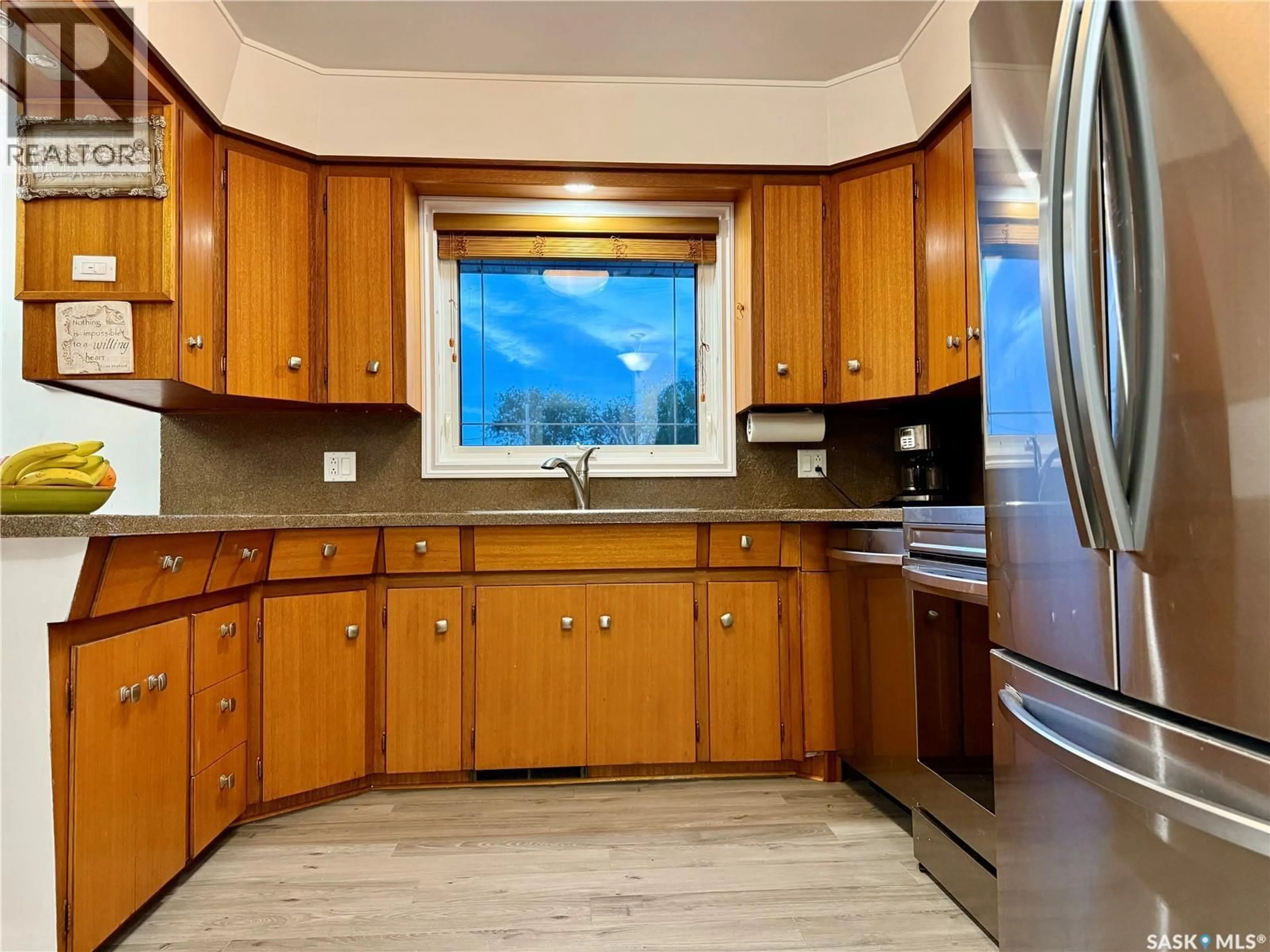 Standard kitchen, unknown for 51 KING CRESCENT, Humboldt Saskatchewan S0K2A0