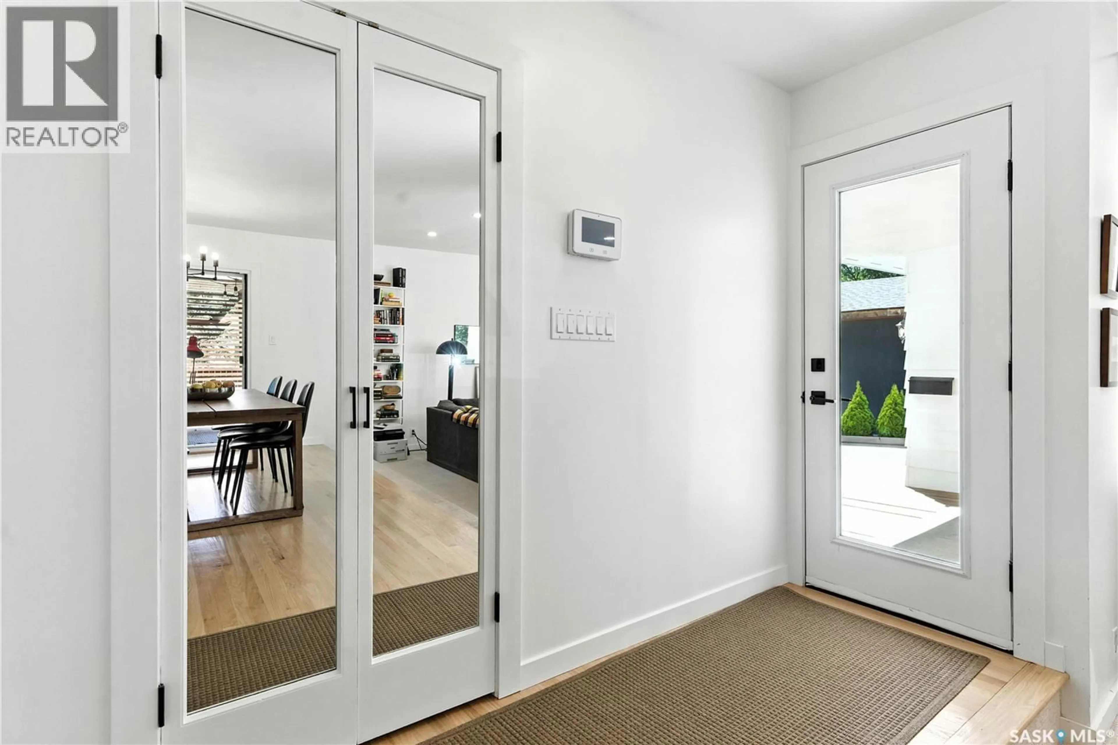 Indoor entryway for 6 WILKIE ROAD, Regina Saskatchewan S4S5Y2