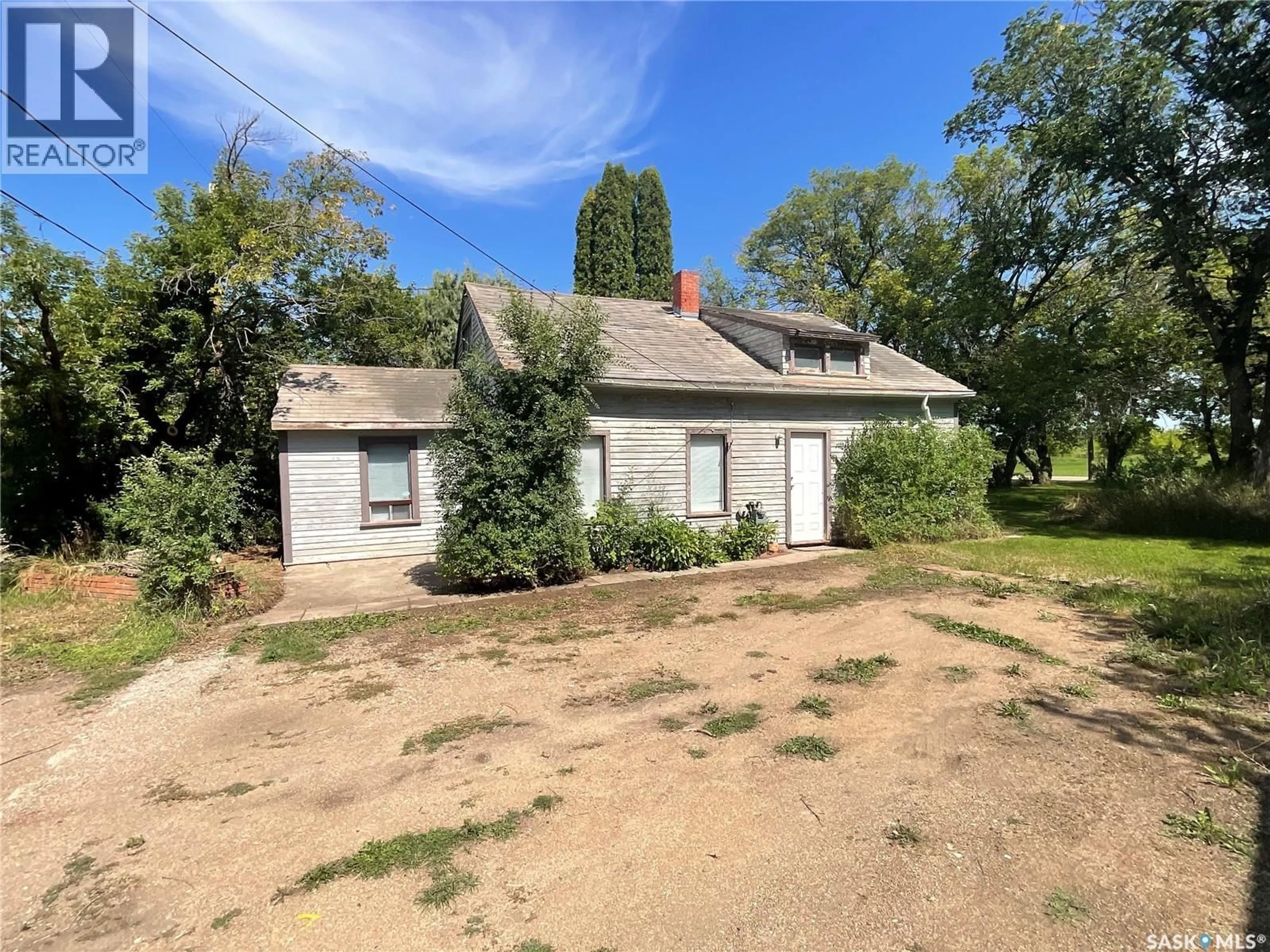 A pic from outside/outdoor area/front of a property/back of a property/a pic from drone, building for 113 RAILWAY AVENUE, Marcelin Saskatchewan S0J1R0