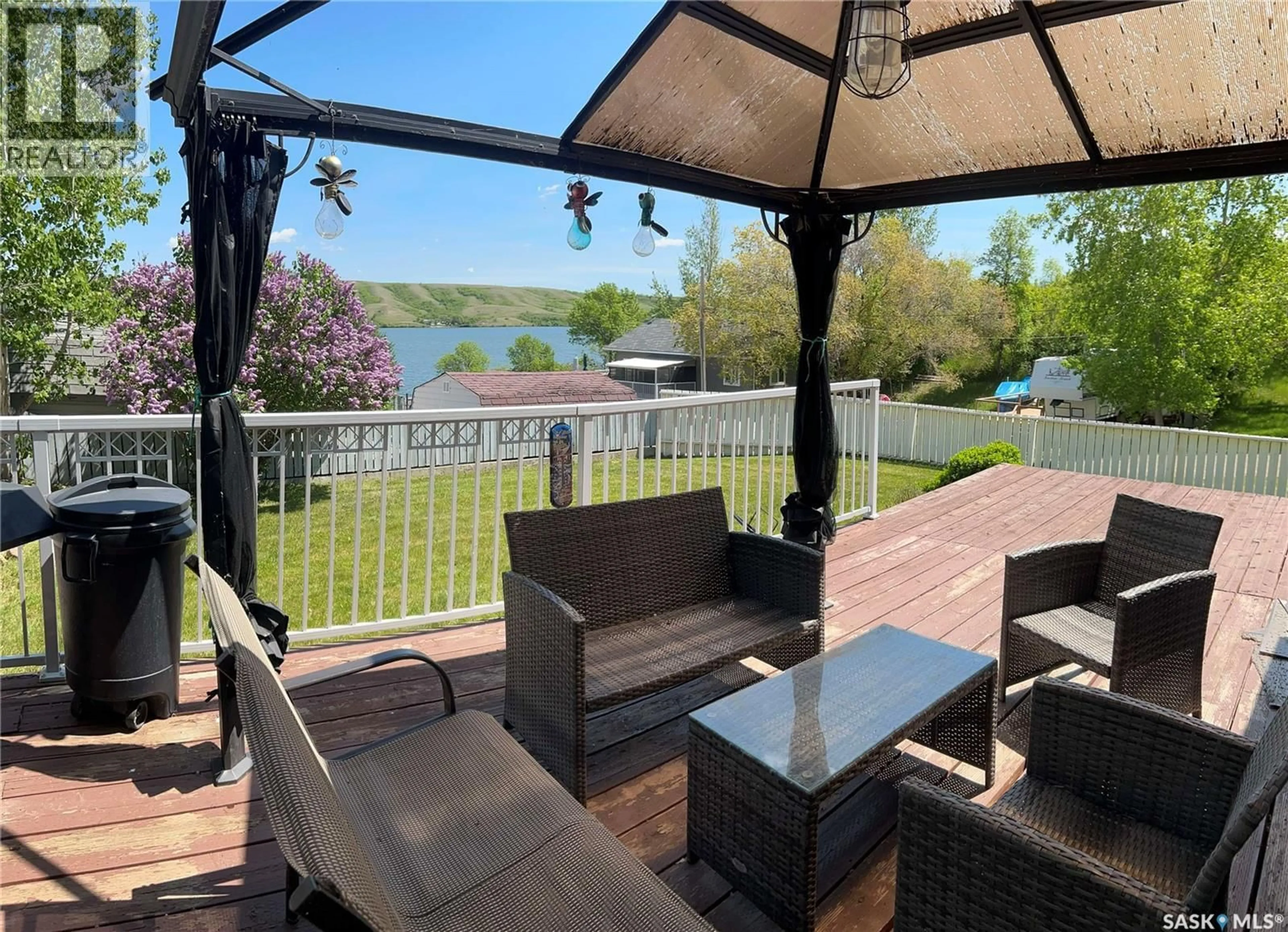 Patio, water/lake/river/ocean view for 114 MARINE DRIVE, South Lake Saskatchewan S0H2X0