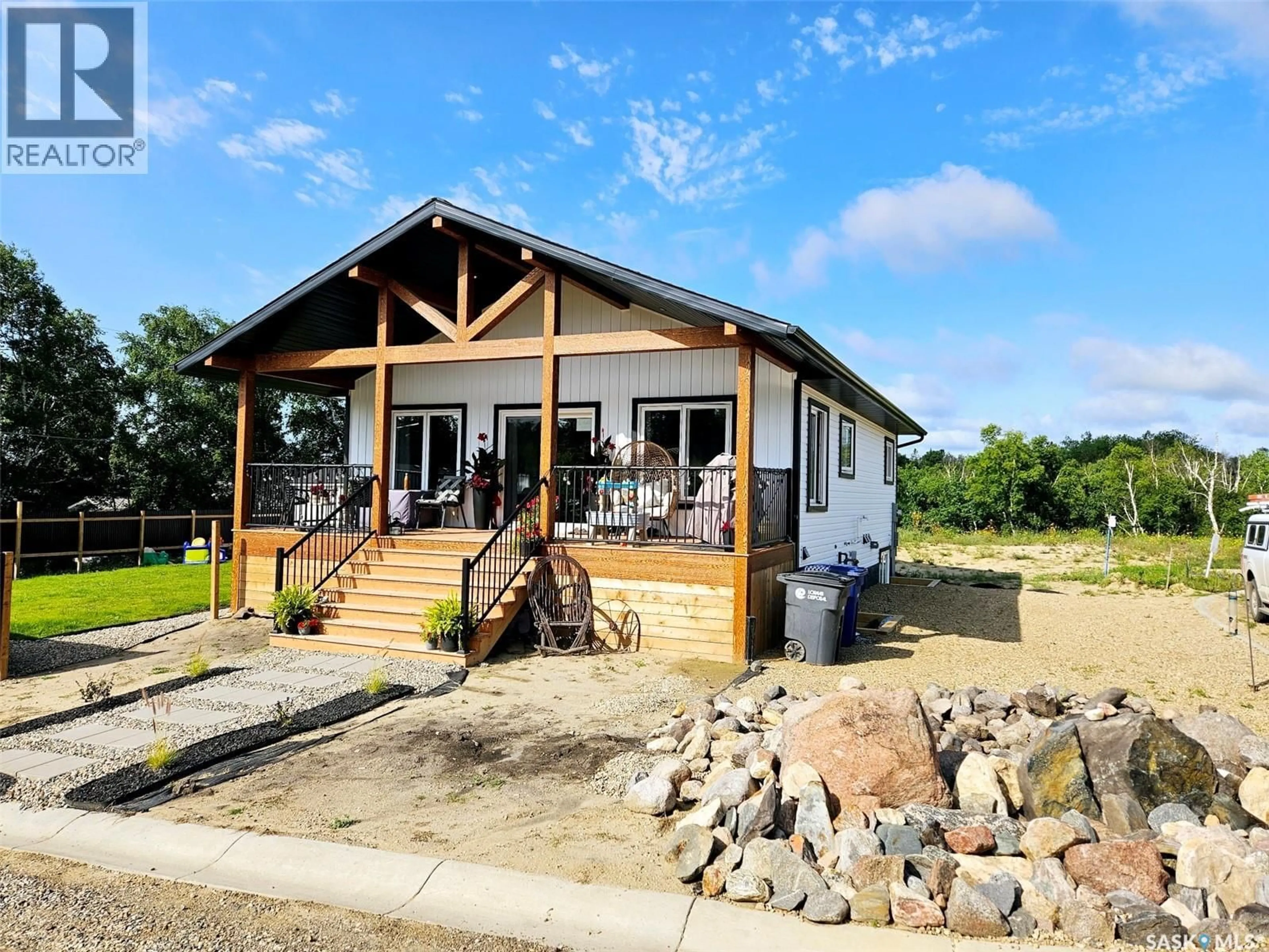 Home with vinyl exterior material, building for 1 MOKI BAY, Kenosee Lake Saskatchewan S0C2S0