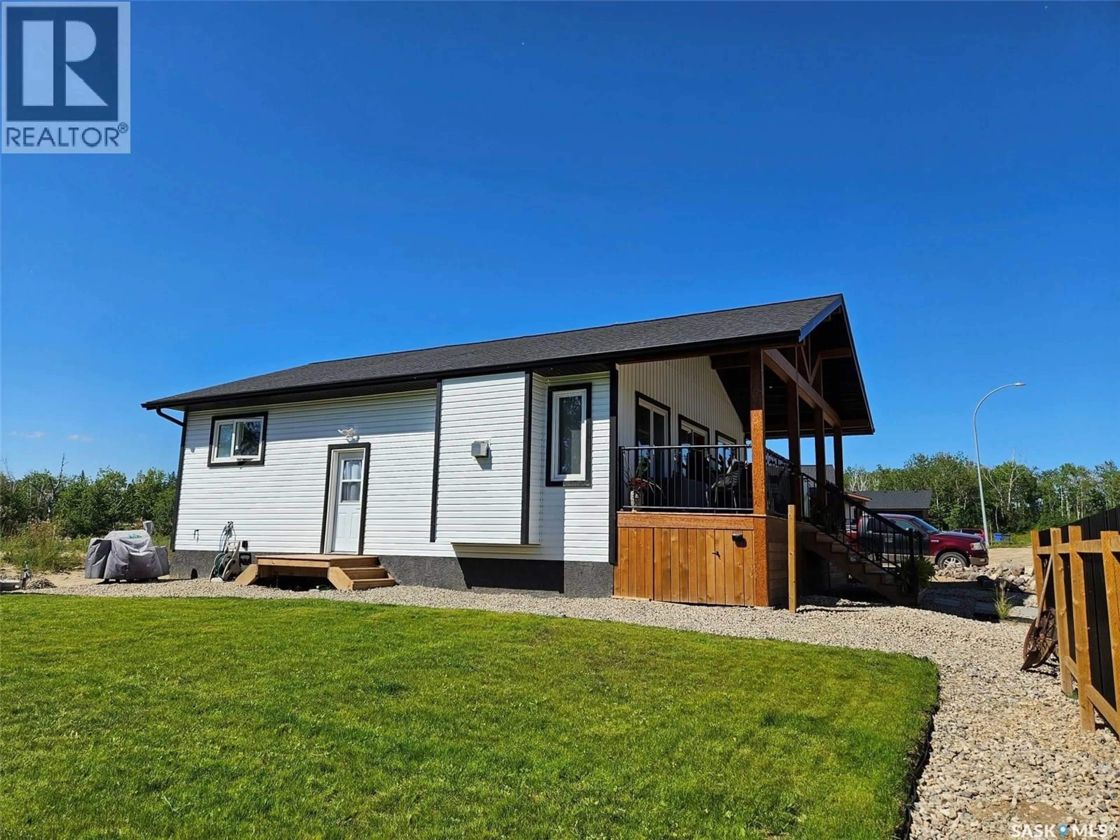 Home with vinyl exterior material, building for 1 MOKI BAY, Kenosee Lake Saskatchewan S0C2S0