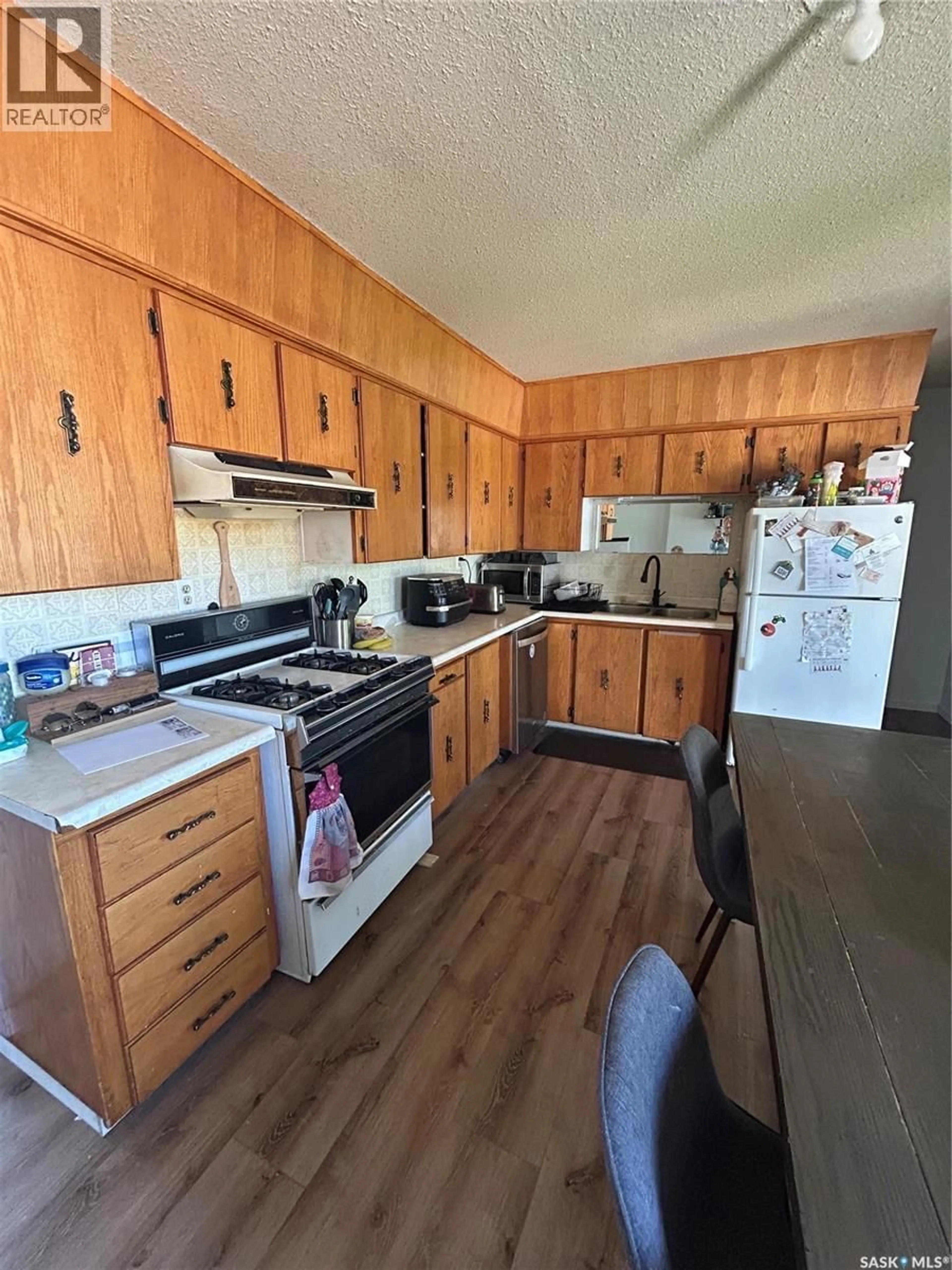 Standard kitchen, unknown for 222 2ND AVENUE, Kelvington Saskatchewan S0A1W0