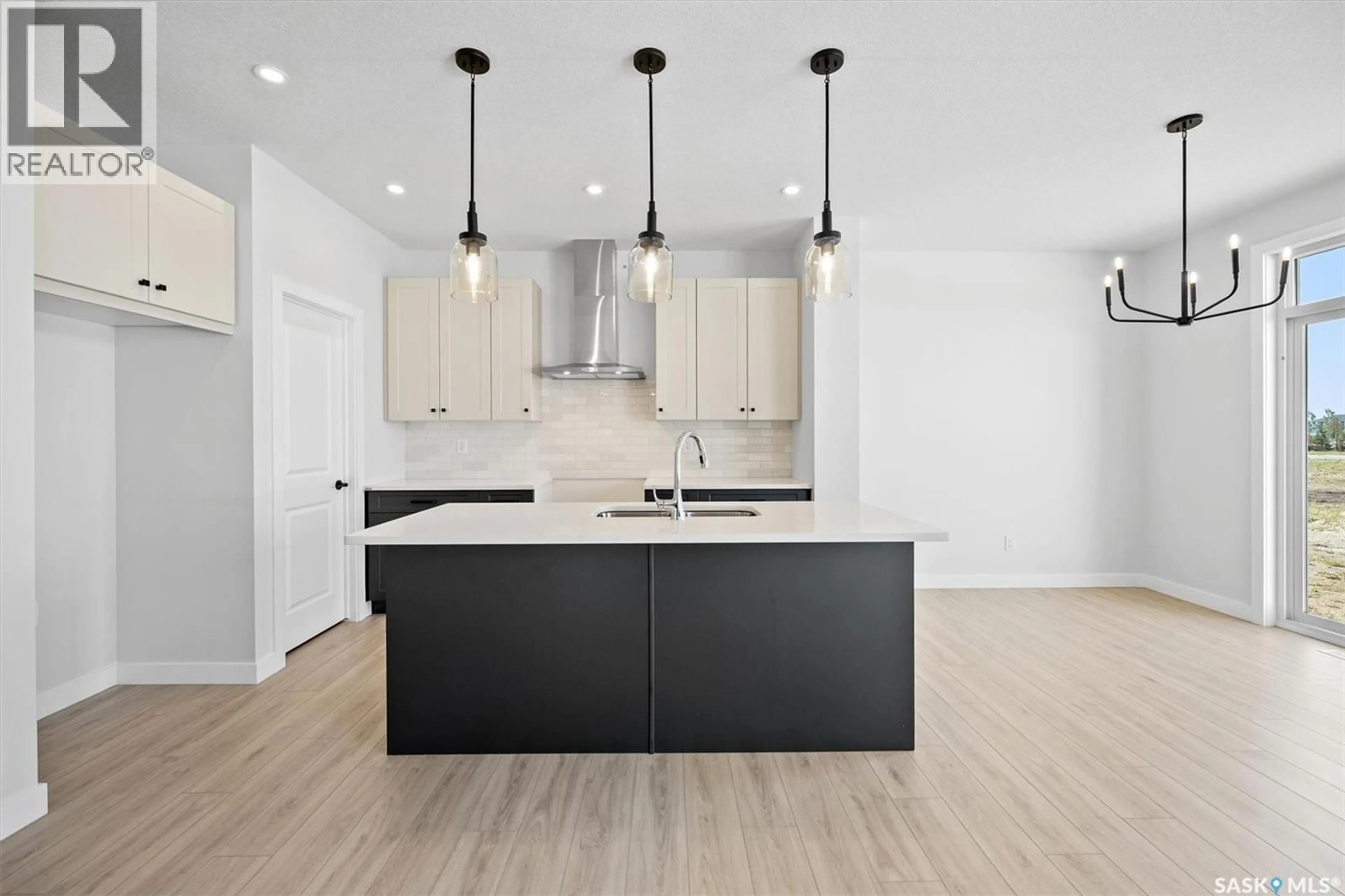 Open concept kitchen, unknown for 204 OLIVER LANE, Martensville Saskatchewan S0K2T1