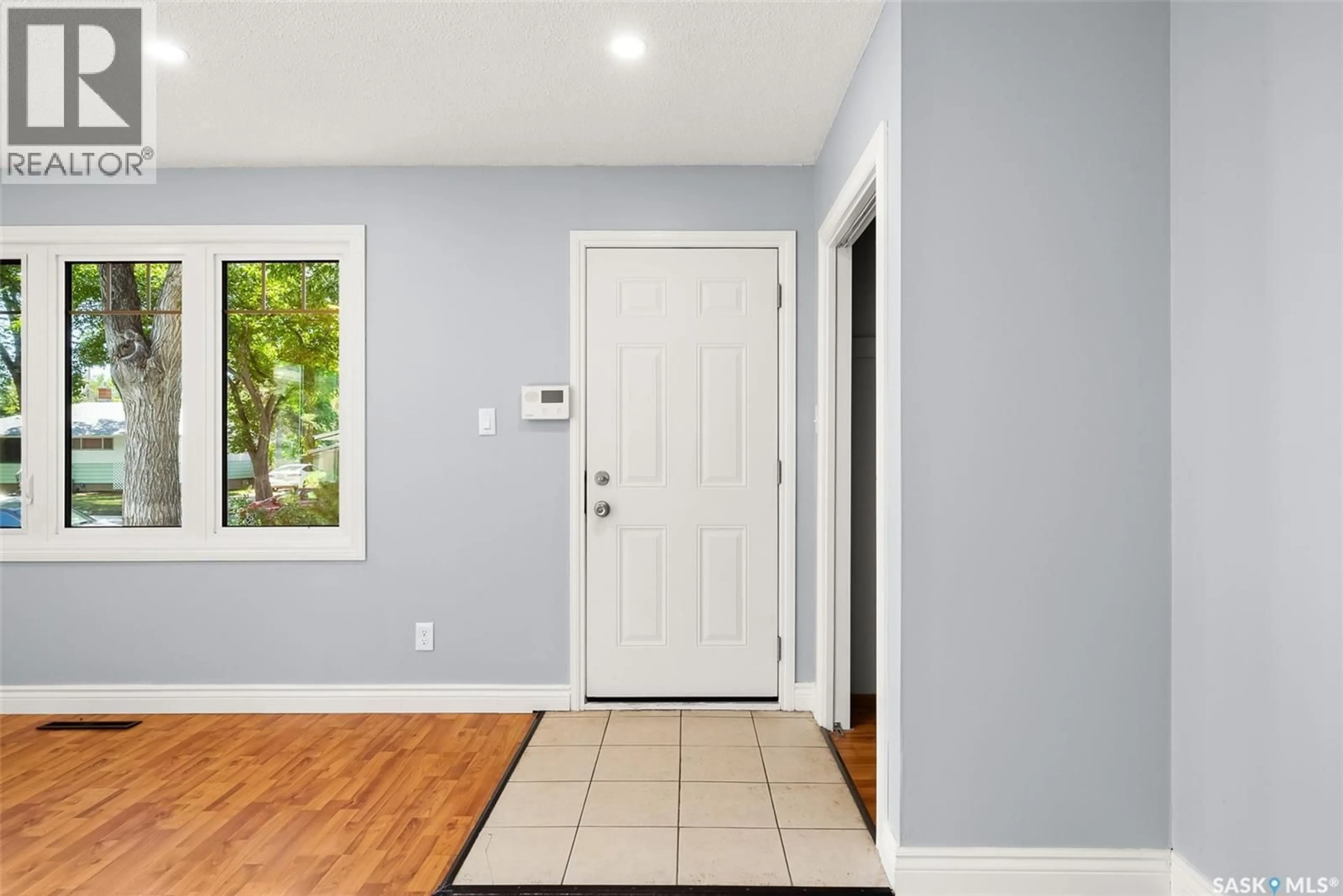 Indoor entryway for 1311 HORACE STREET, Regina Saskatchewan S4T5L7