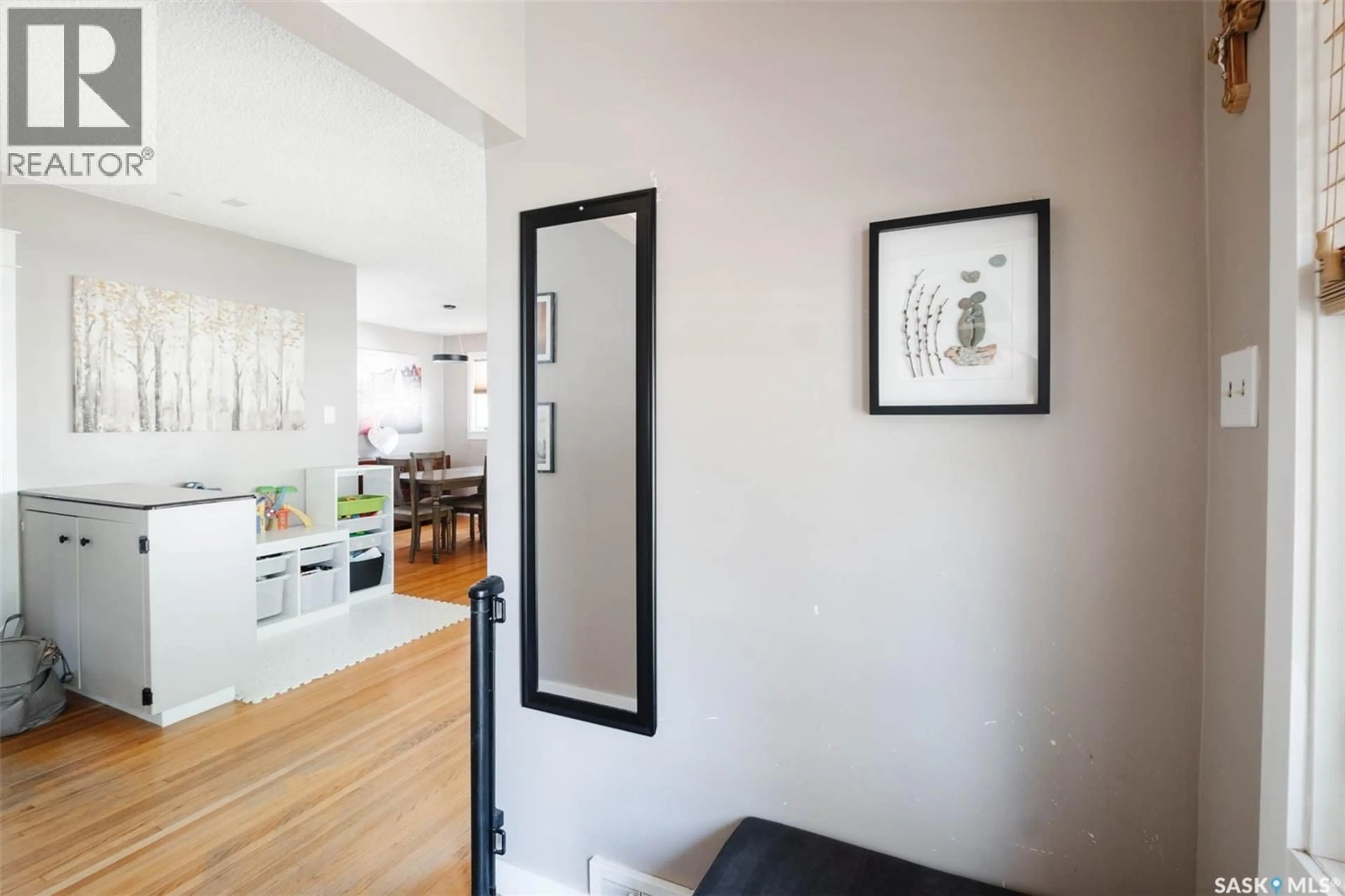 Indoor entryway for 26 LAMONT CRESCENT, Regina Saskatchewan S4S4A4