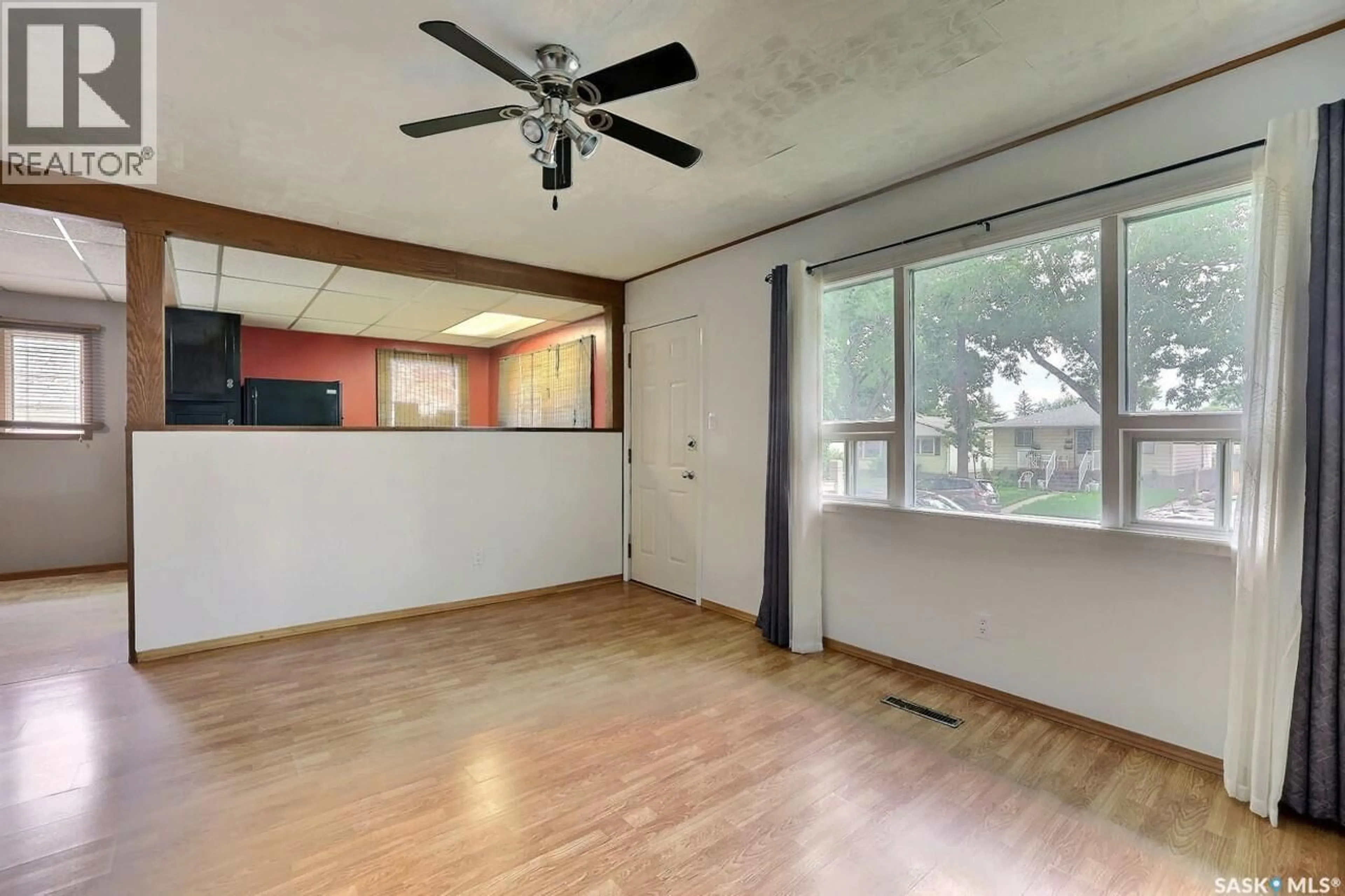 A pic of a room for 1335 EDWARD STREET, Regina Saskatchewan S4T4M7