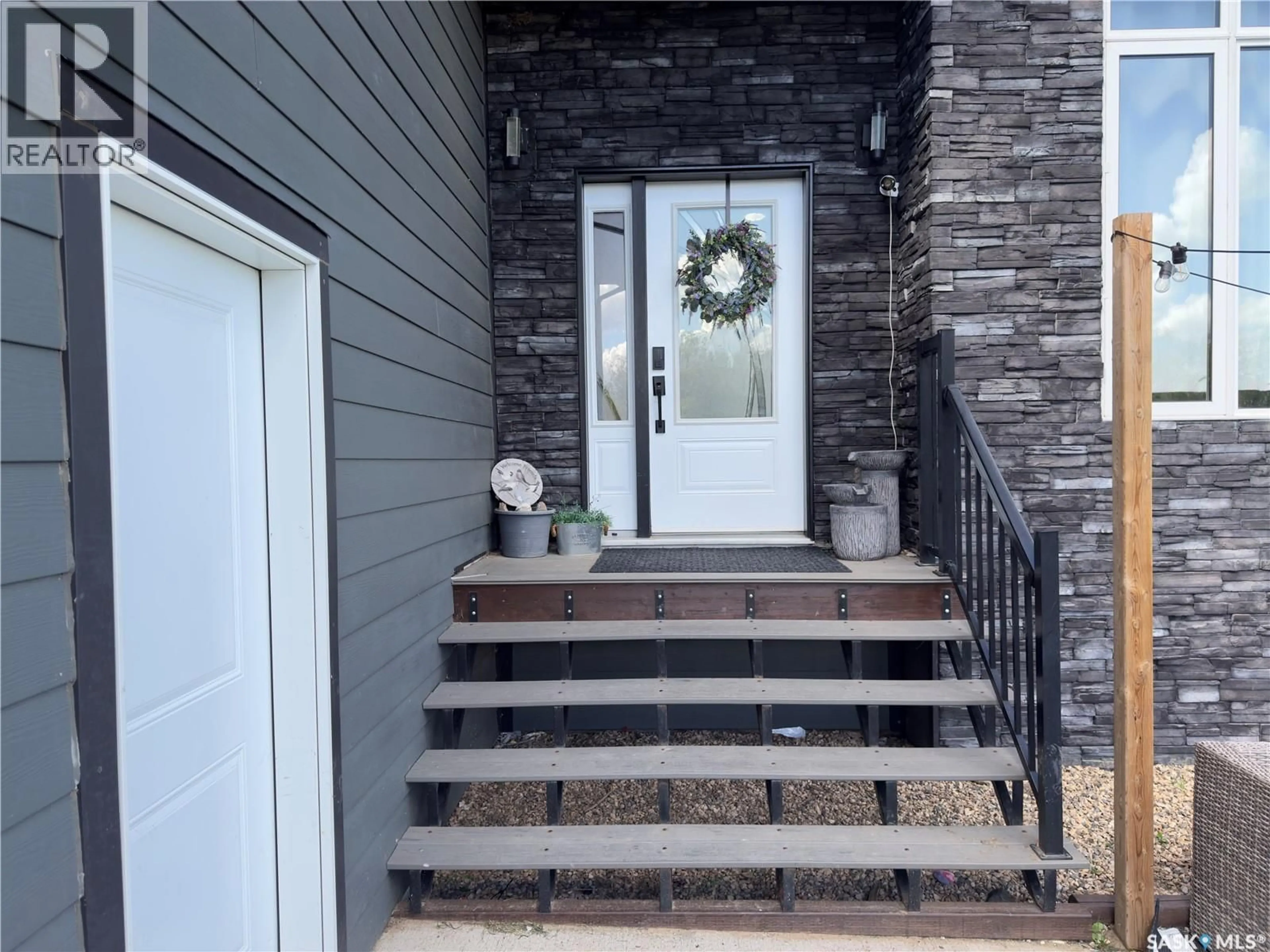 Indoor entryway for ACREAGE ROAD, Shellbrook Rm No. 493 Saskatchewan S0J1G0