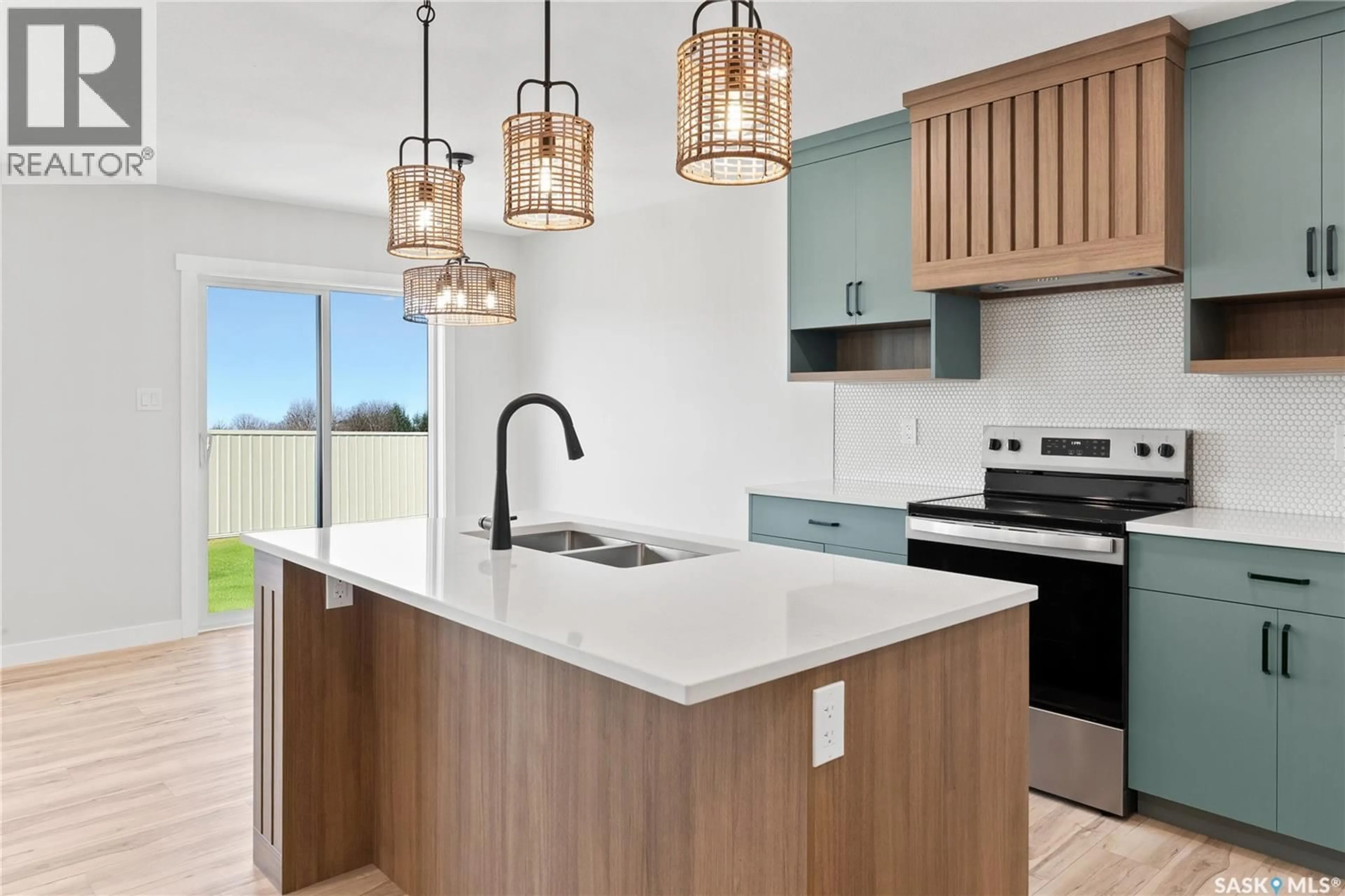 Open concept kitchen, ceramic/tile floor for 276 FROESE CRESCENT, Warman Saskatchewan S0K4S3
