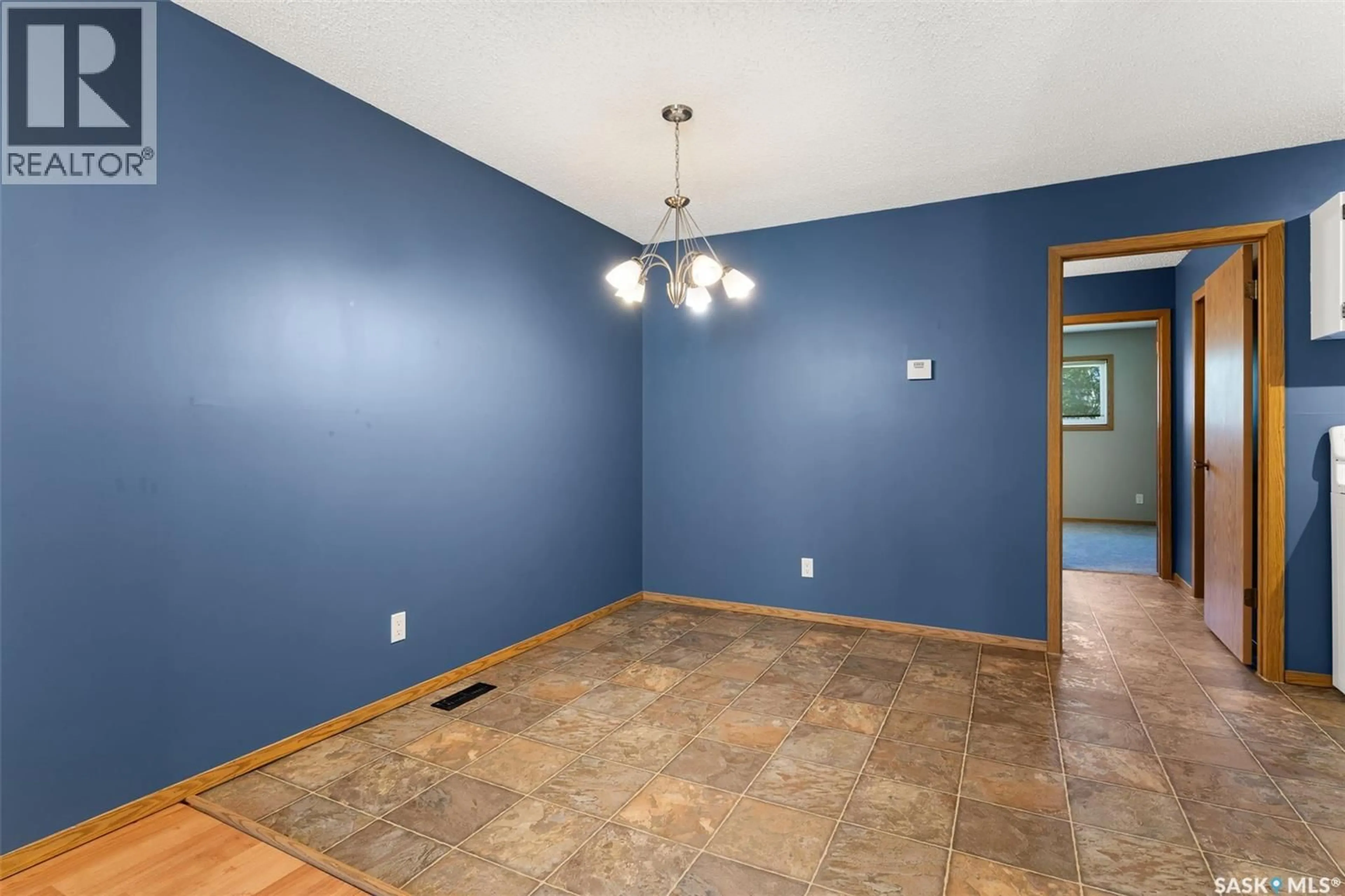A pic of a room for 6952 BLAKENEY DRIVE, Regina Saskatchewan S4X2N5