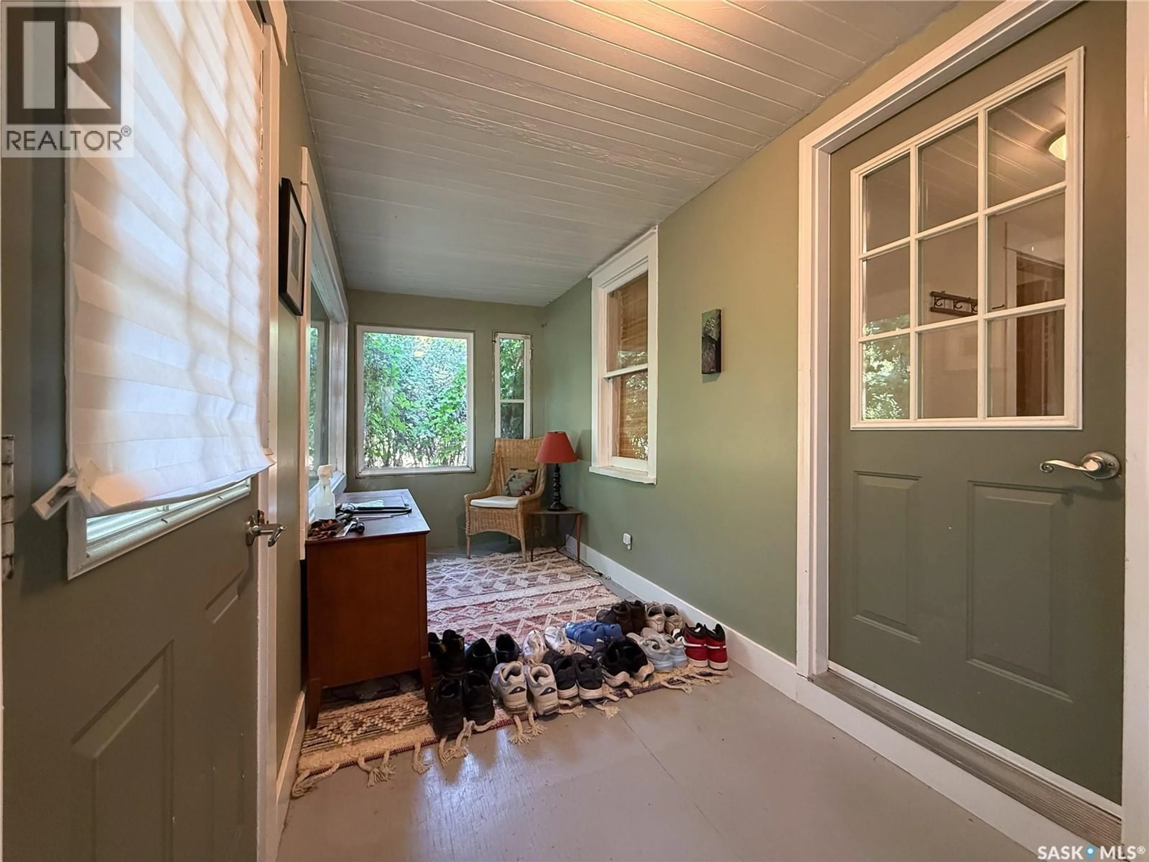 Indoor entryway for 137 FIR AVENUE, Eastend Saskatchewan S0N0T0