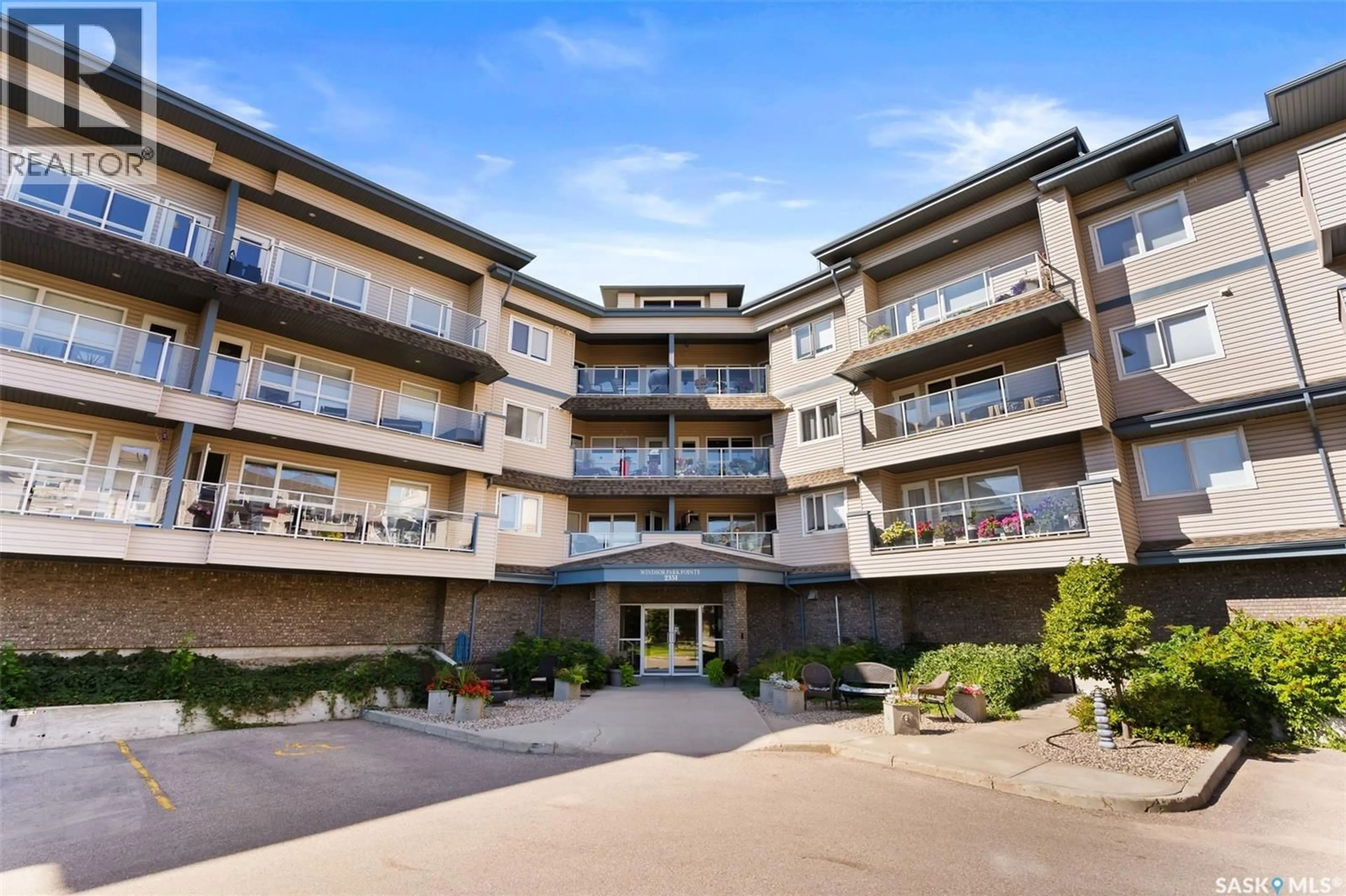 Patio, building for 303 - 2351 WINDSOR PARK ROAD, Regina Saskatchewan S4V1N4