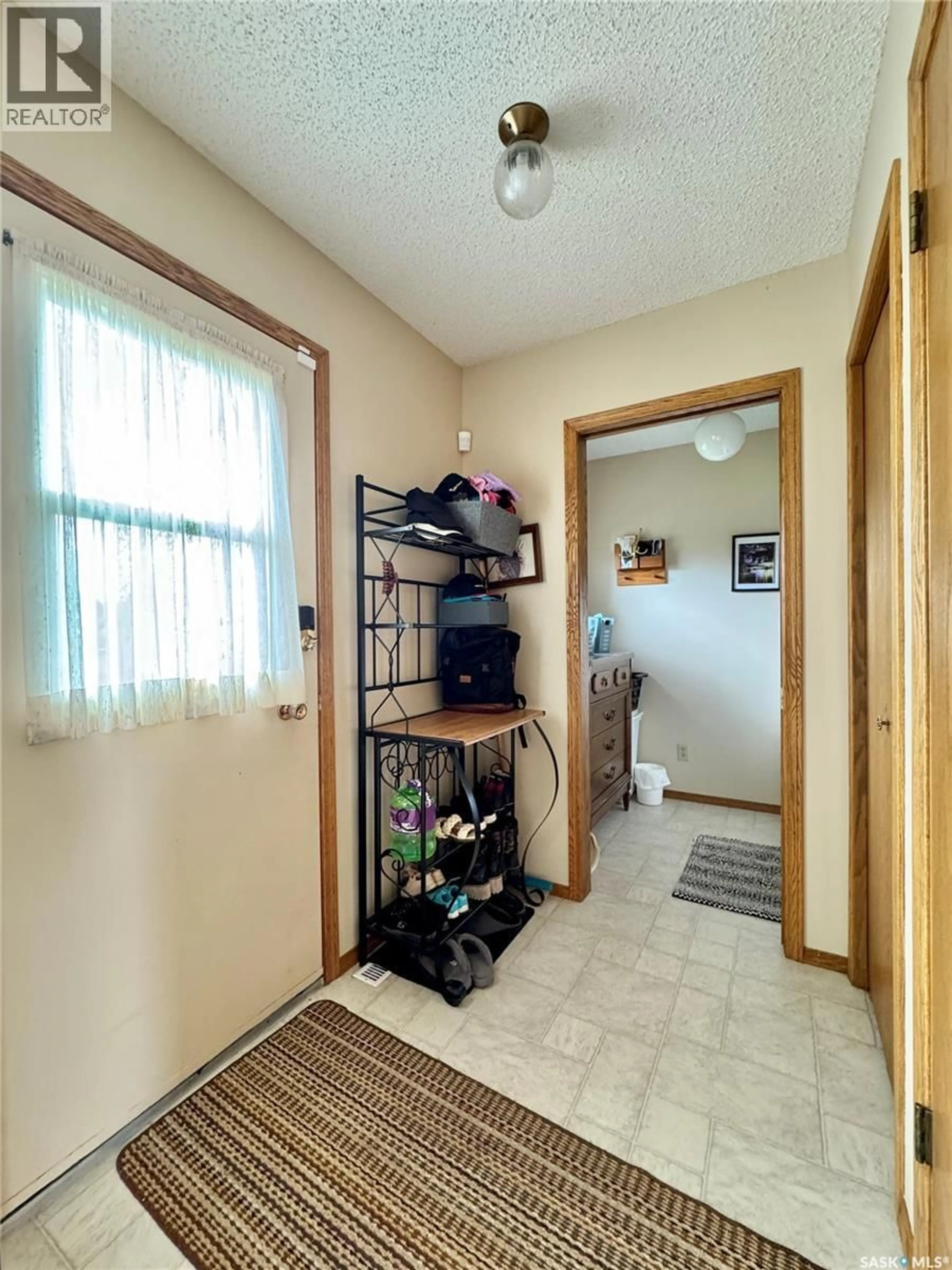 Unknown for 404 DARLINGTON STREET, Yorkton Saskatchewan S3N3Y9