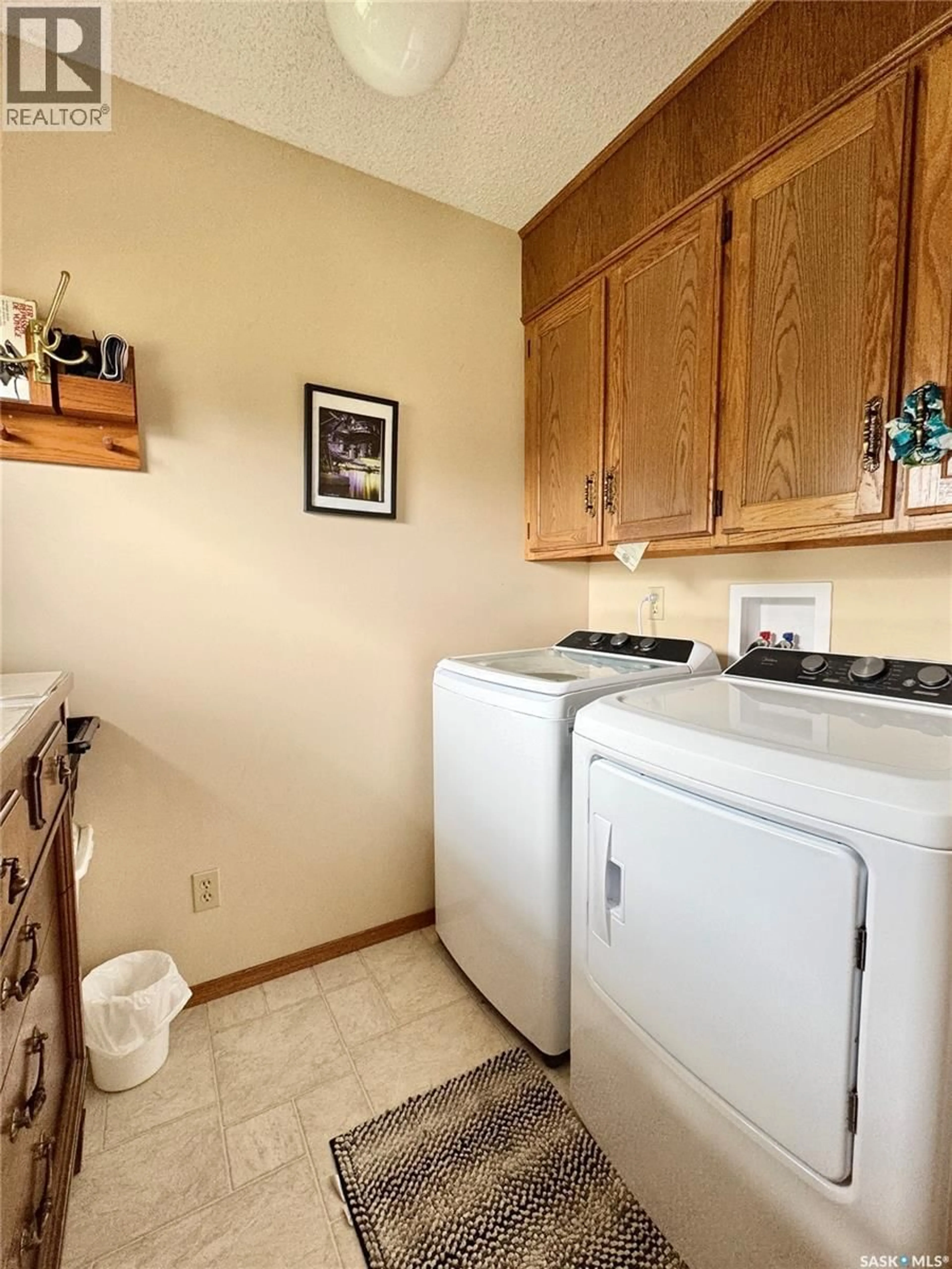 Laundry room for 404 DARLINGTON STREET, Yorkton Saskatchewan S3N3Y9
