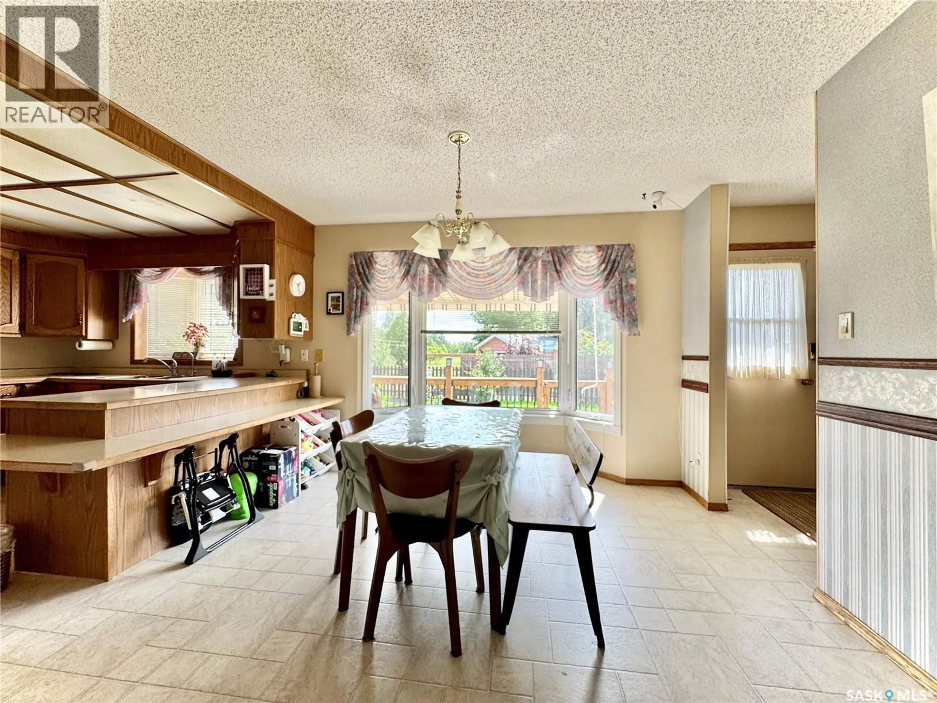 Dining room, ceramic/tile floor for 404 DARLINGTON STREET, Yorkton Saskatchewan S3N3Y9