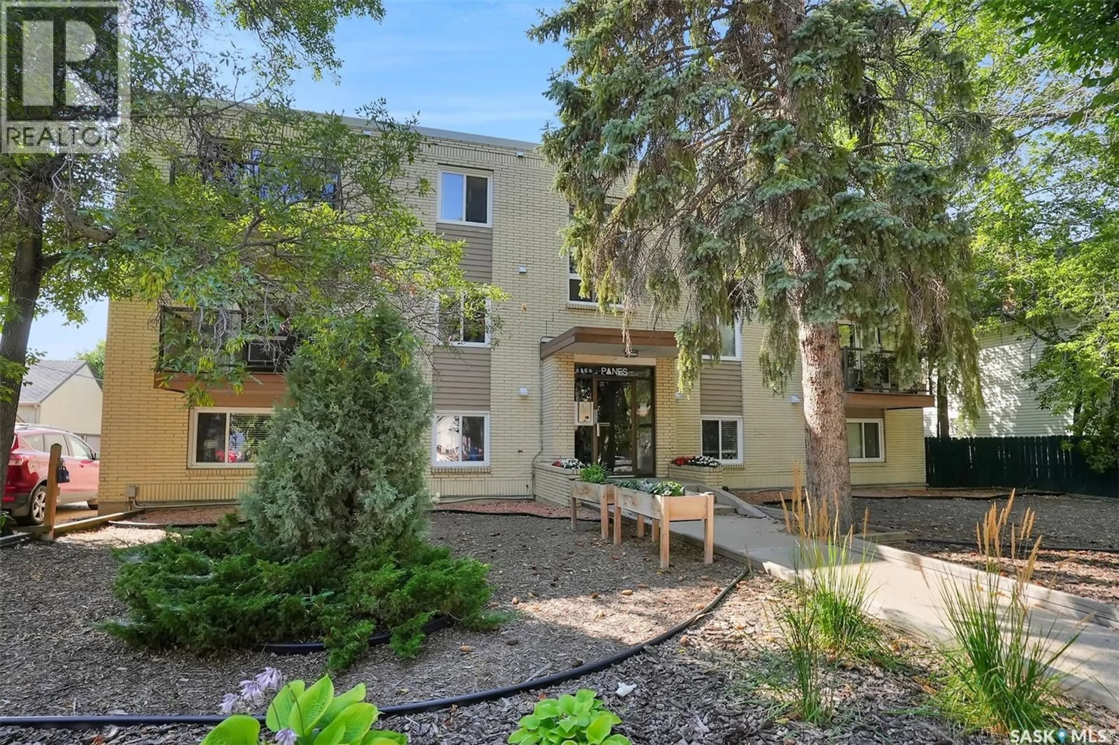 Patio, unknown for 13 2358 RAE STREET, Regina Saskatchewan S4T2G2