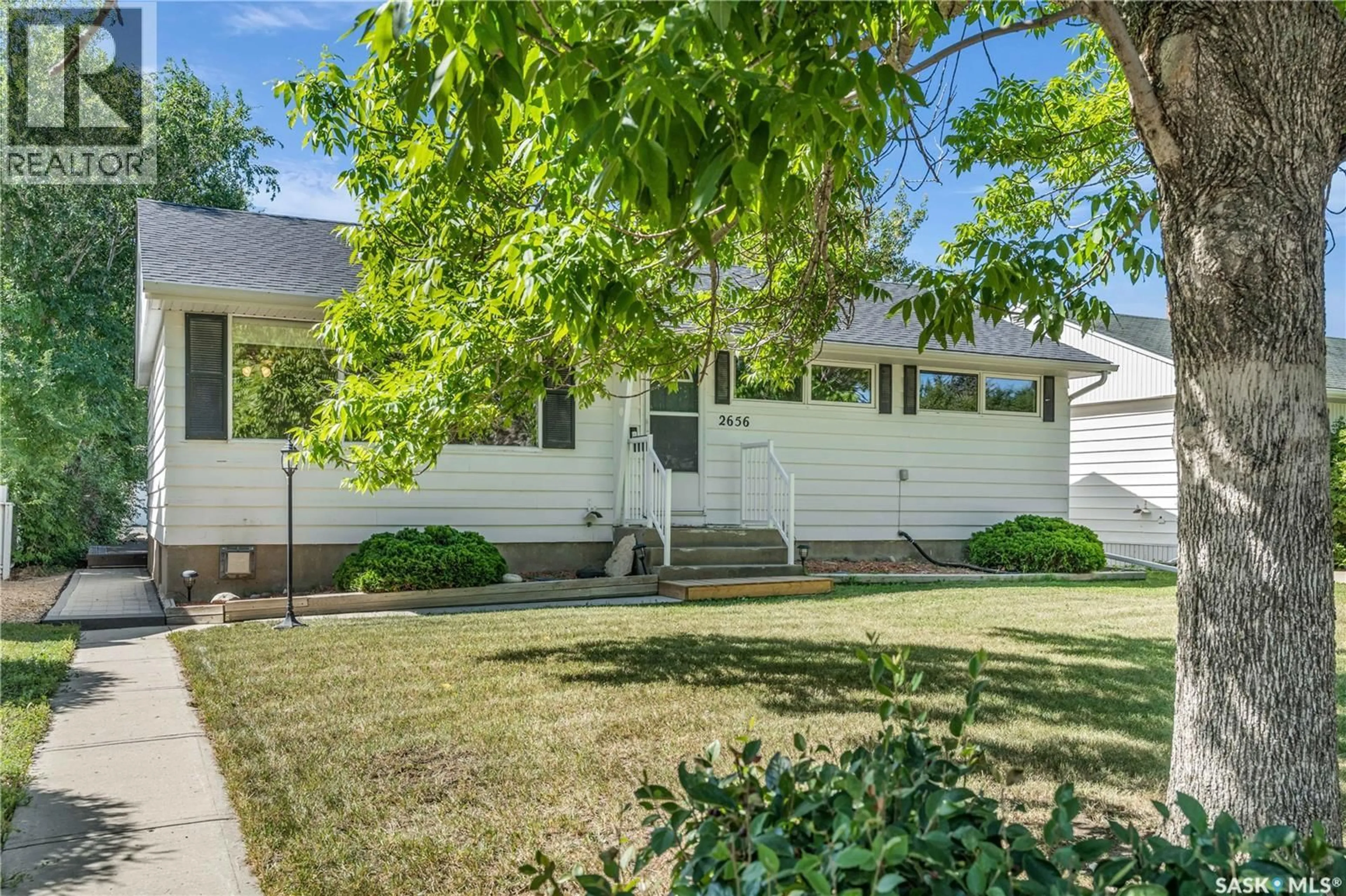 Home with vinyl exterior material, street for 2656 ROTHWELL STREET, Regina Saskatchewan S4N2E1