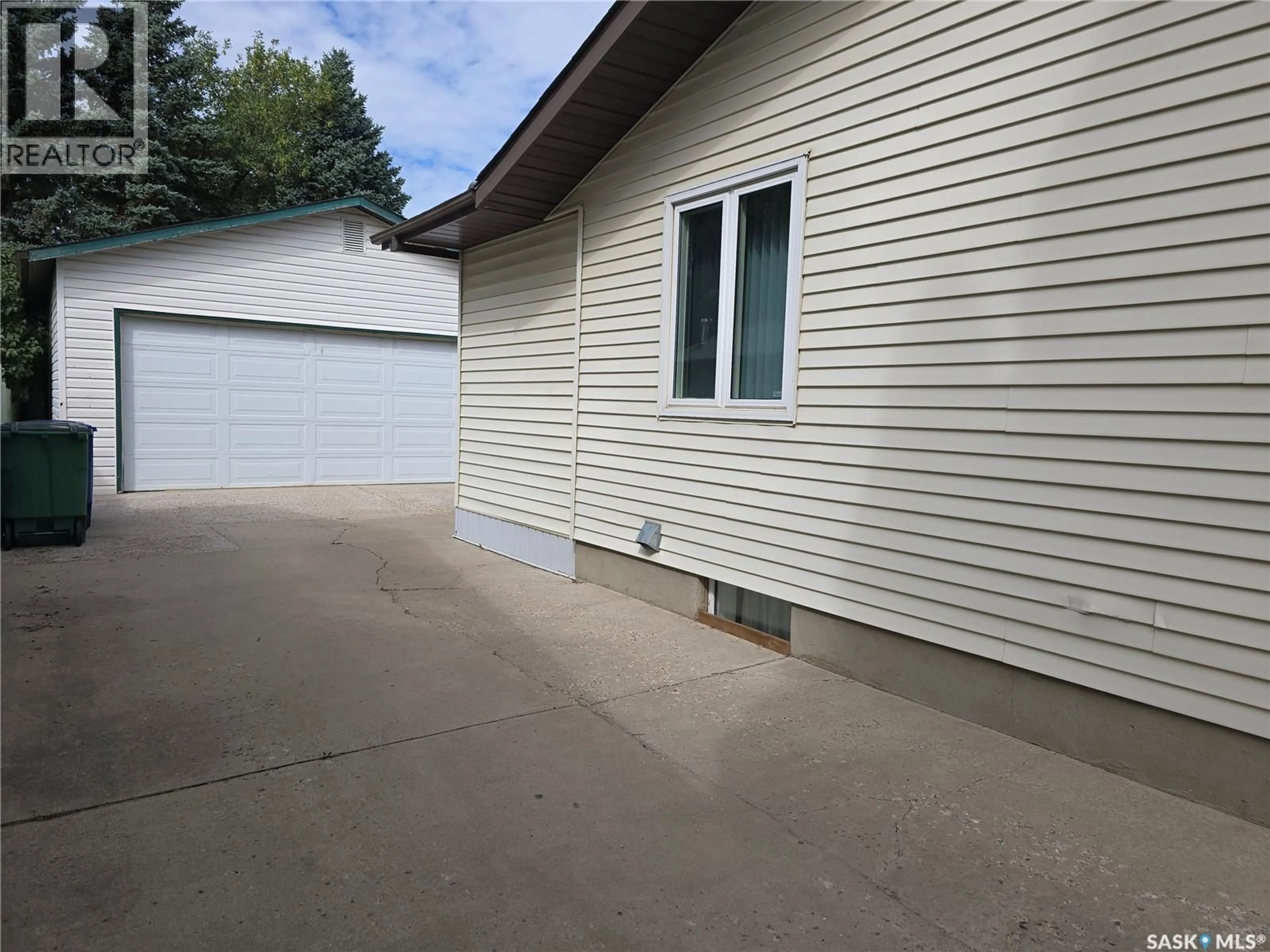 Unknown for 111 O'REGAN CRESCENT, Saskatoon Saskatchewan S7L6P1