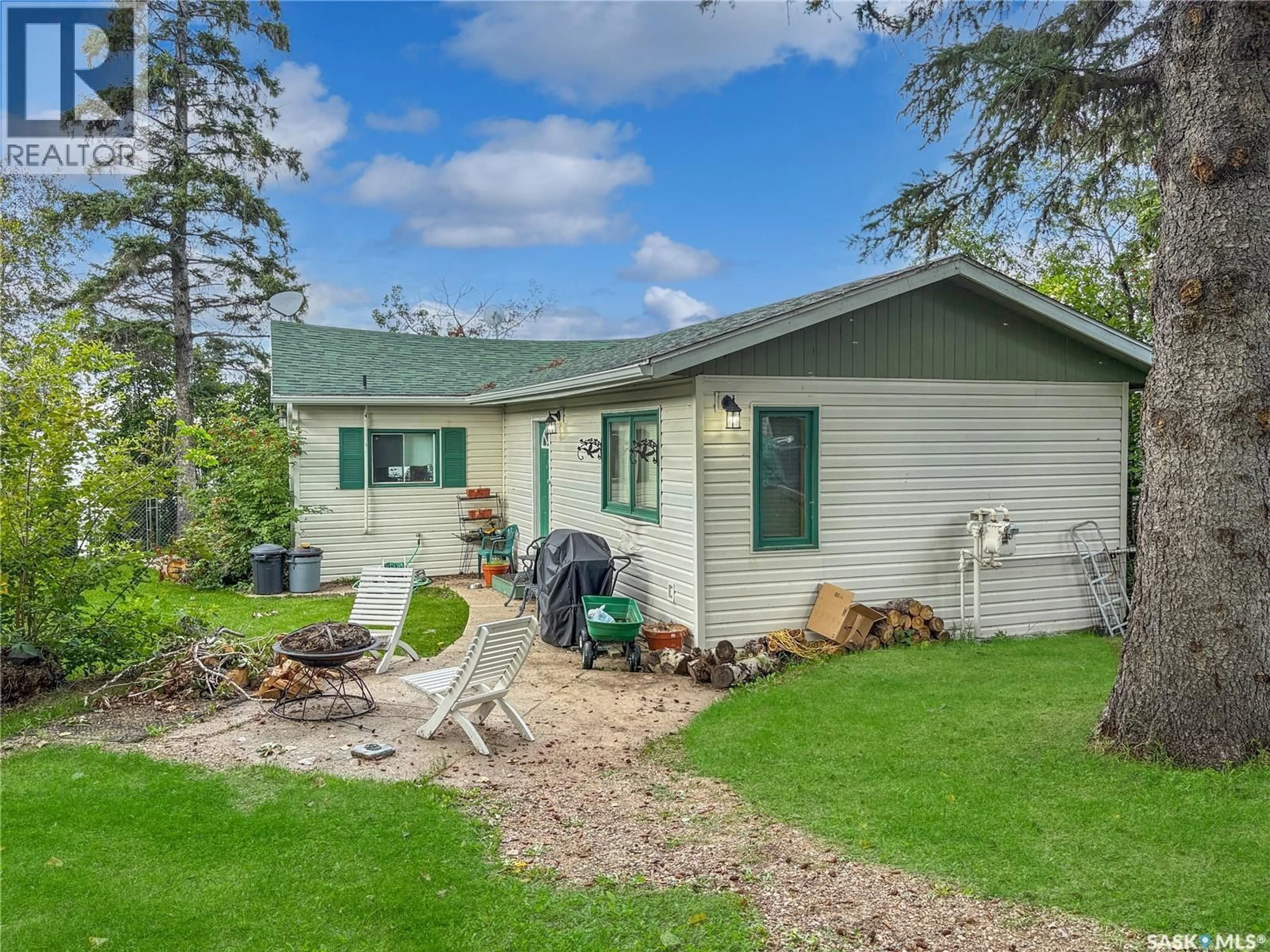 Home with vinyl exterior material, unknown for 77 LAKEVIEW AVENUE, Meota Rm No.468 Saskatchewan S0M1X0