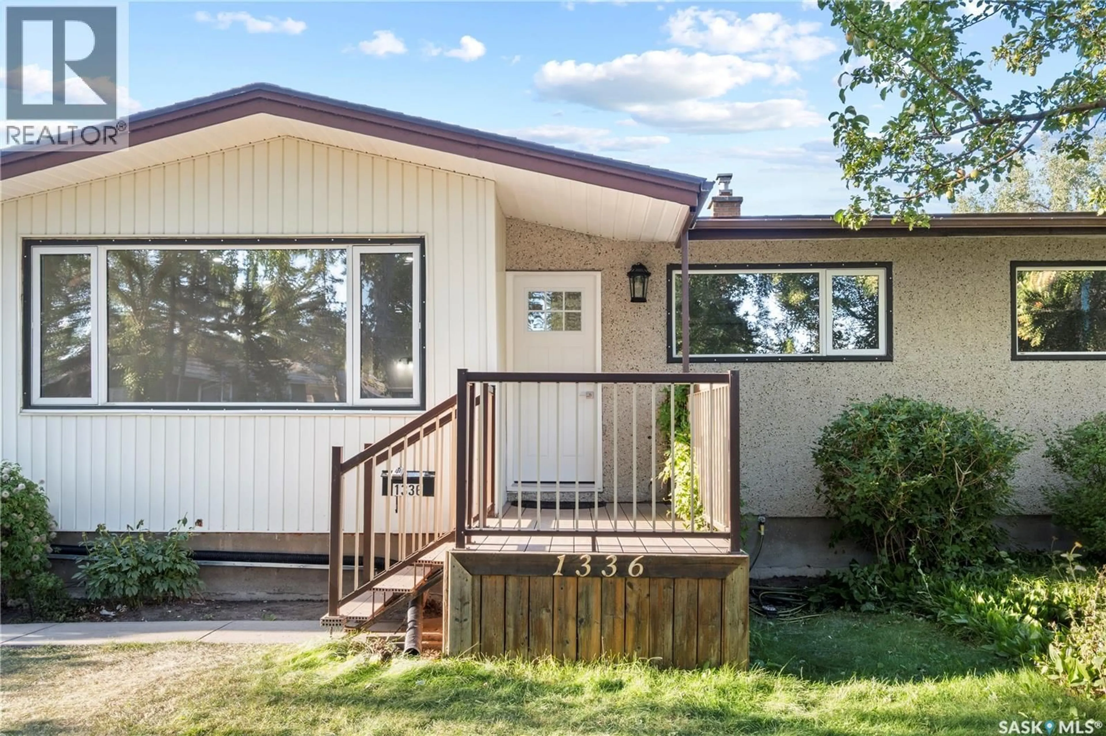 Home with vinyl exterior material, street for 1336 MCNIVEN AVENUE, Regina Saskatchewan S4S3X8