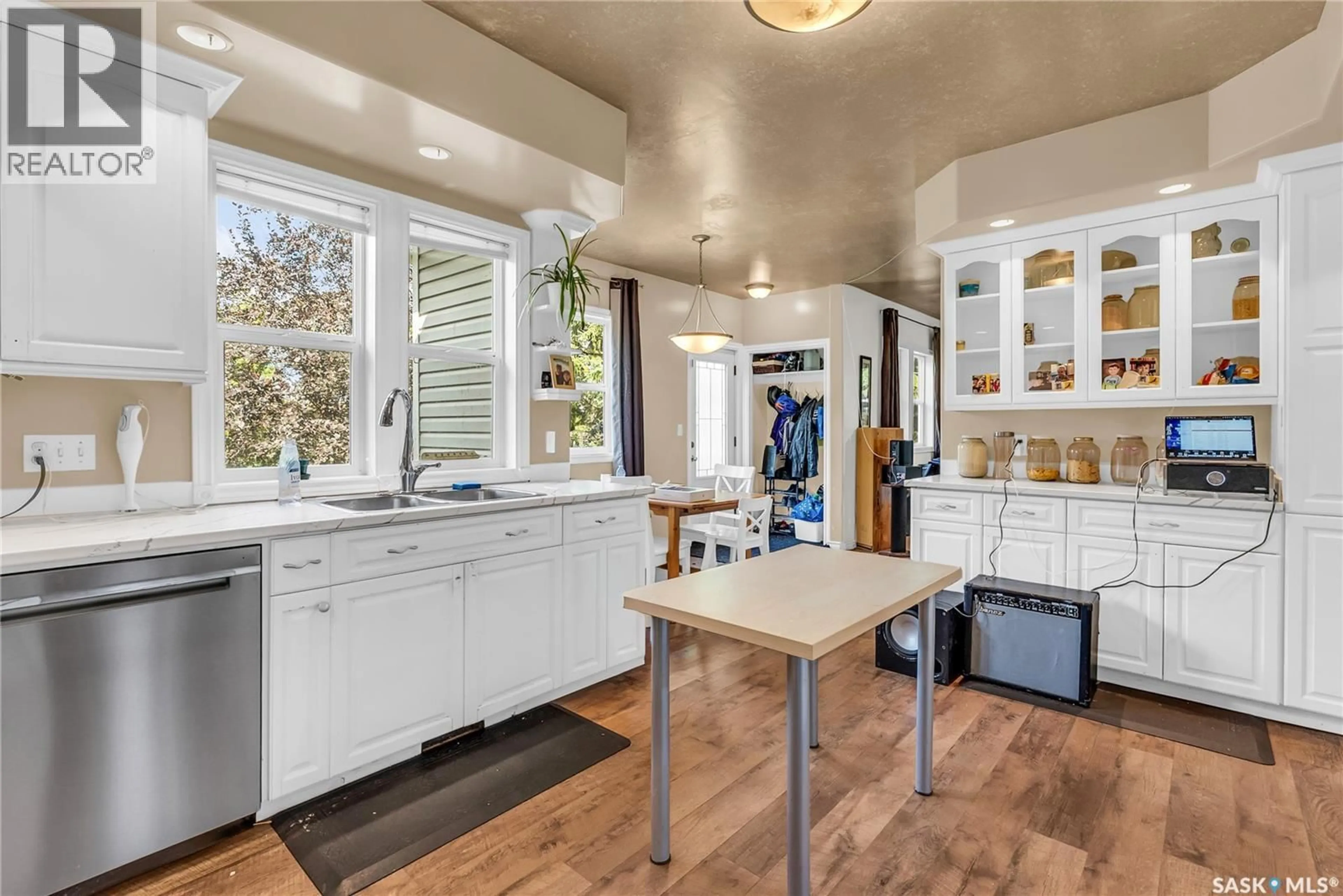 Open concept kitchen, unknown for 209 MAIN STREET, Hepburn Saskatchewan S0K1Z0