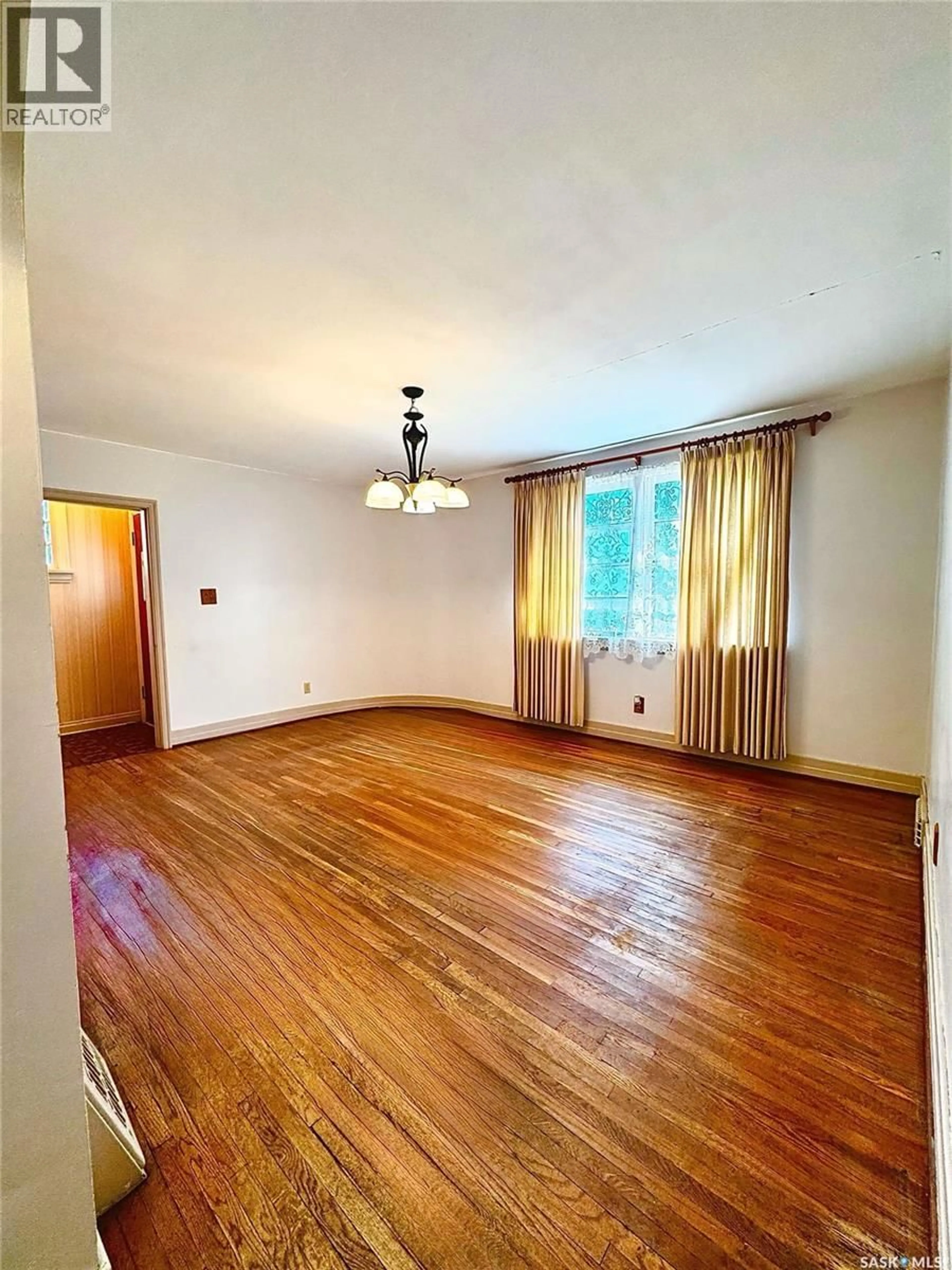 A pic of a room for 1039 MAIN STREET, Saskatoon Saskatchewan S7H0K8