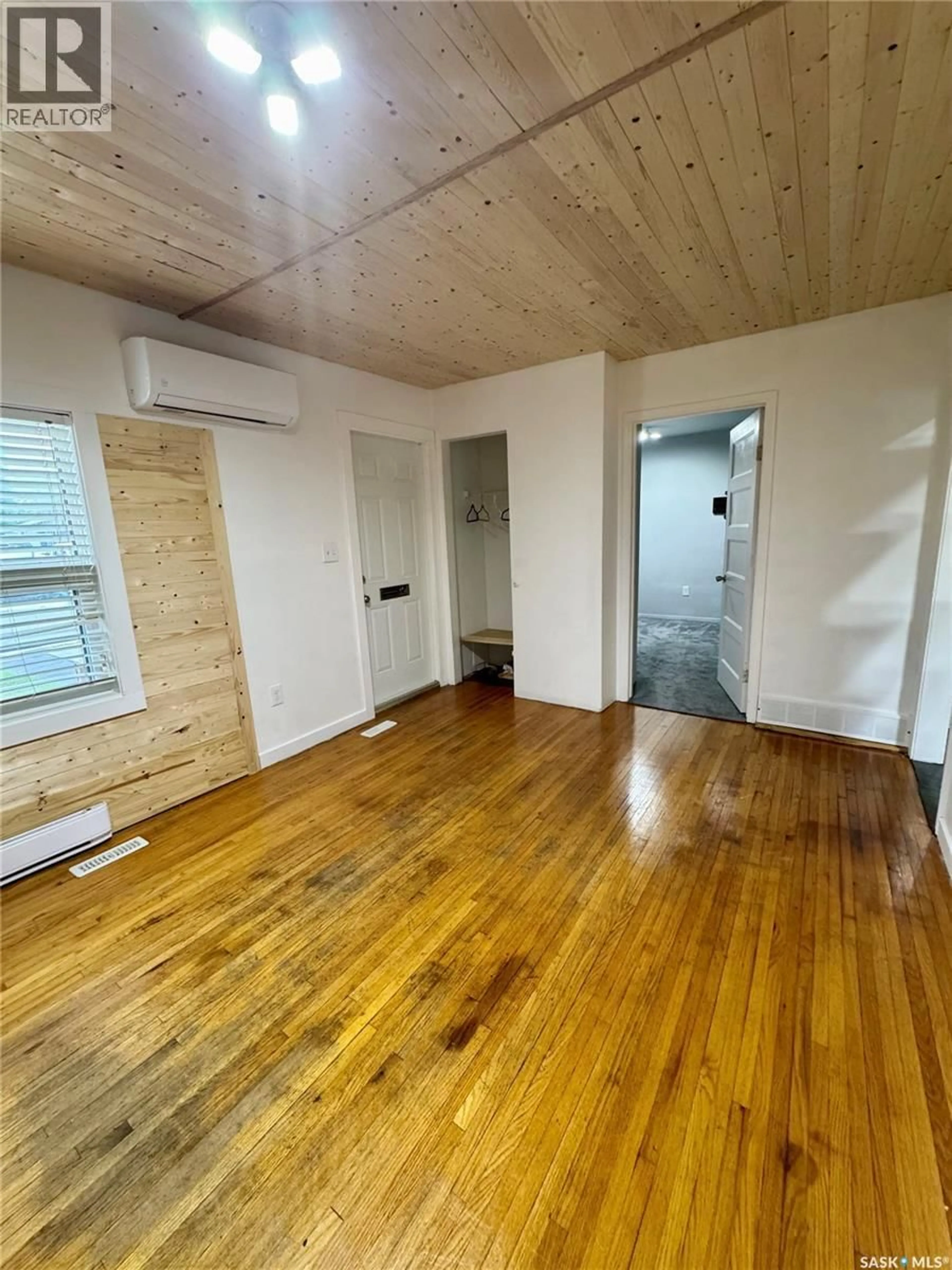 A pic of a room for 741 RAE STREET, Regina Saskatchewan S4T2B1