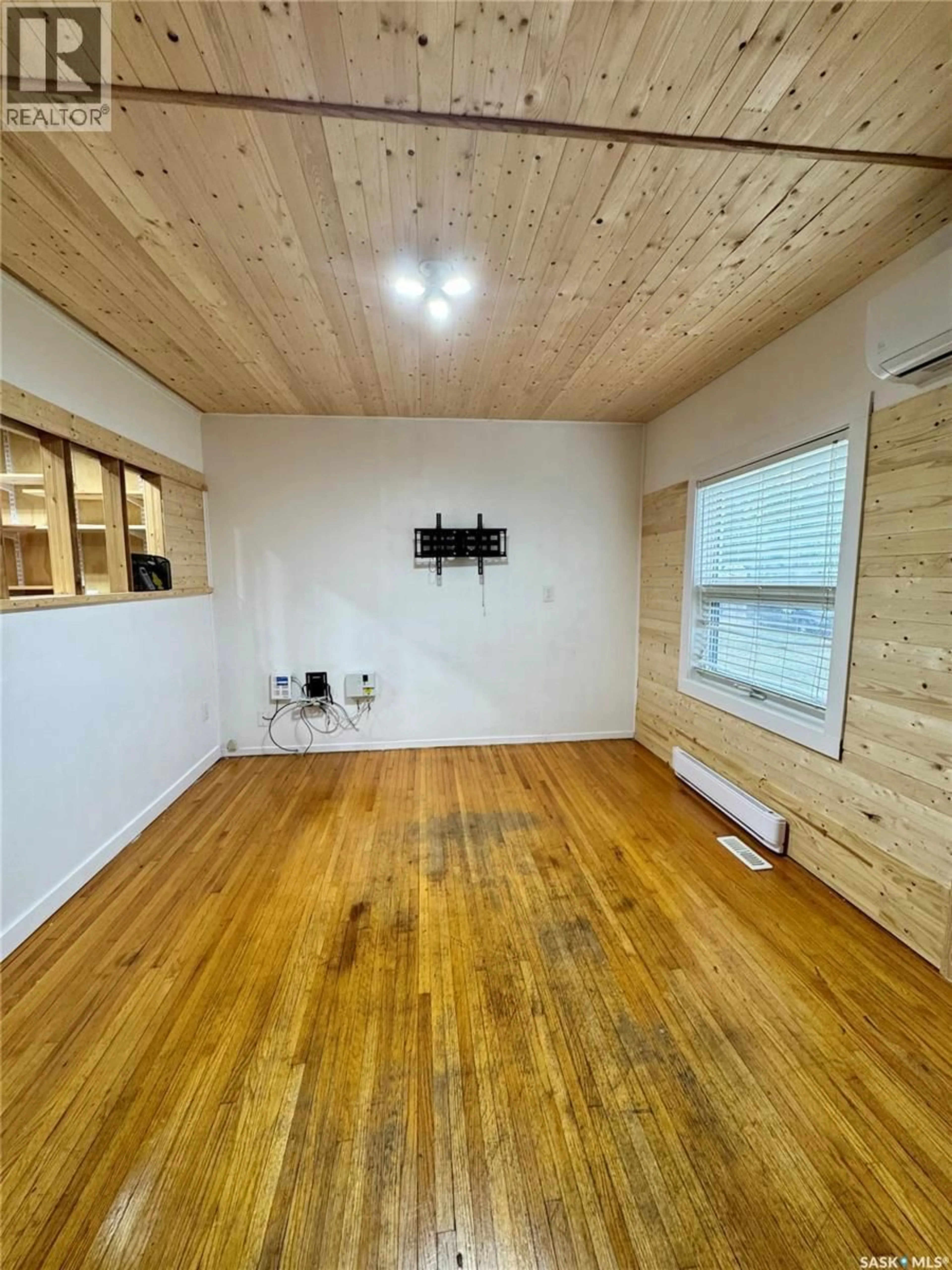 A pic of a room for 741 RAE STREET, Regina Saskatchewan S4T2B1