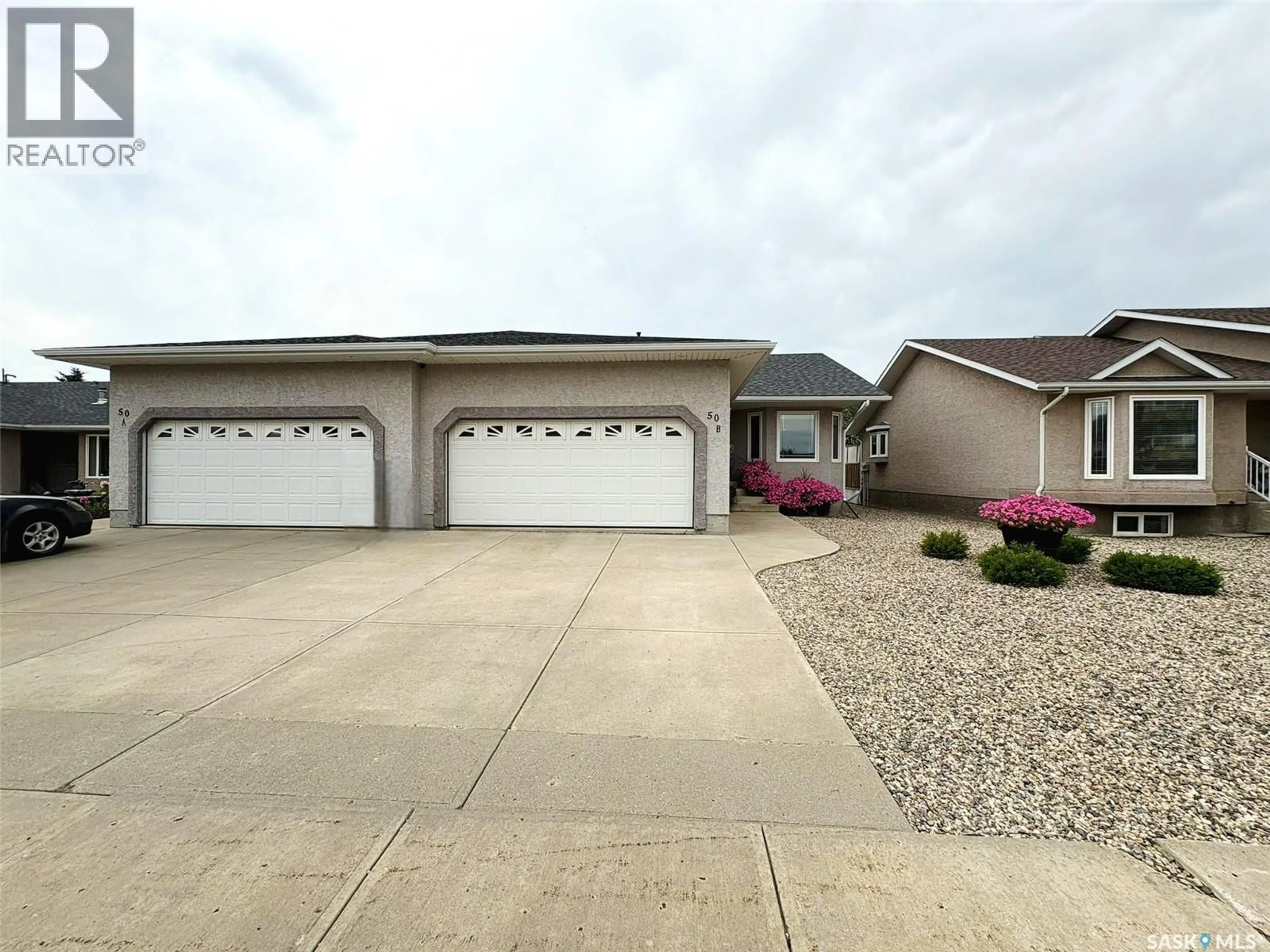 Indoor garage for B - 50 RUSSELL DRIVE, Yorkton Saskatchewan S3N3W2