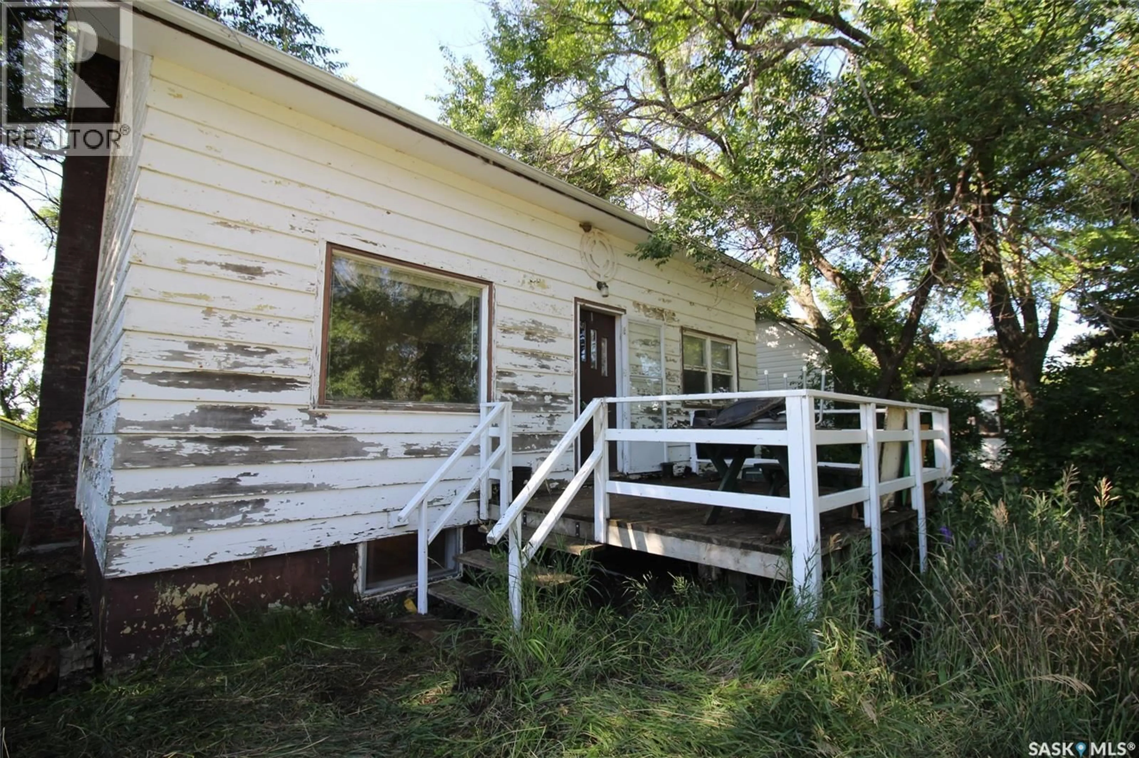 Unknown for 810 2ND AVENUE, Simmie Saskatchewan S0N2N0