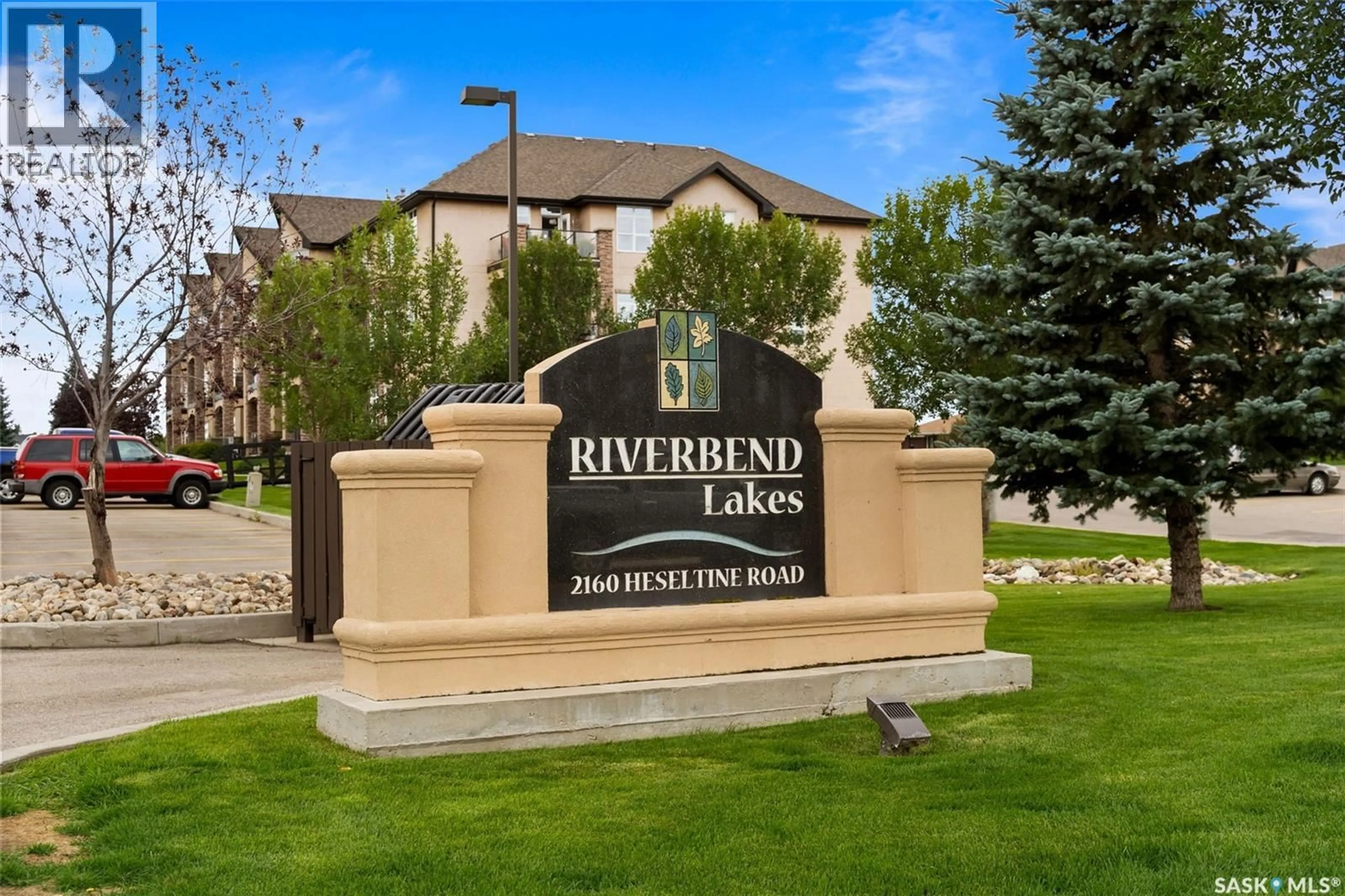Indoor foyer for 2160 - 311 HESELTINE ROAD, Regina Saskatchewan S4V1L2