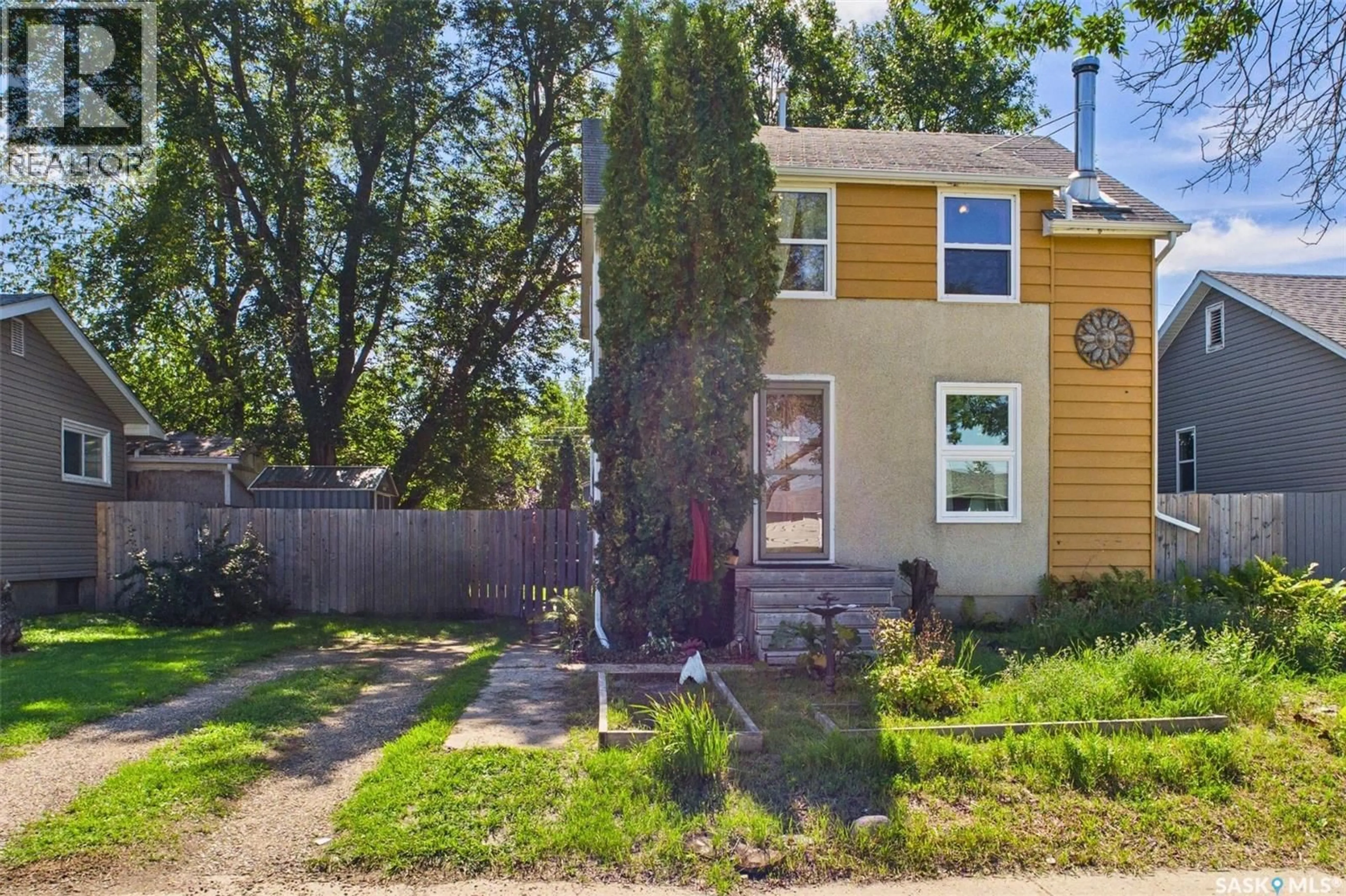 A pic from outside/outdoor area/front of a property/back of a property/a pic from drone, street for 1951 15TH STREET, Prince Albert Saskatchewan S6V3V1