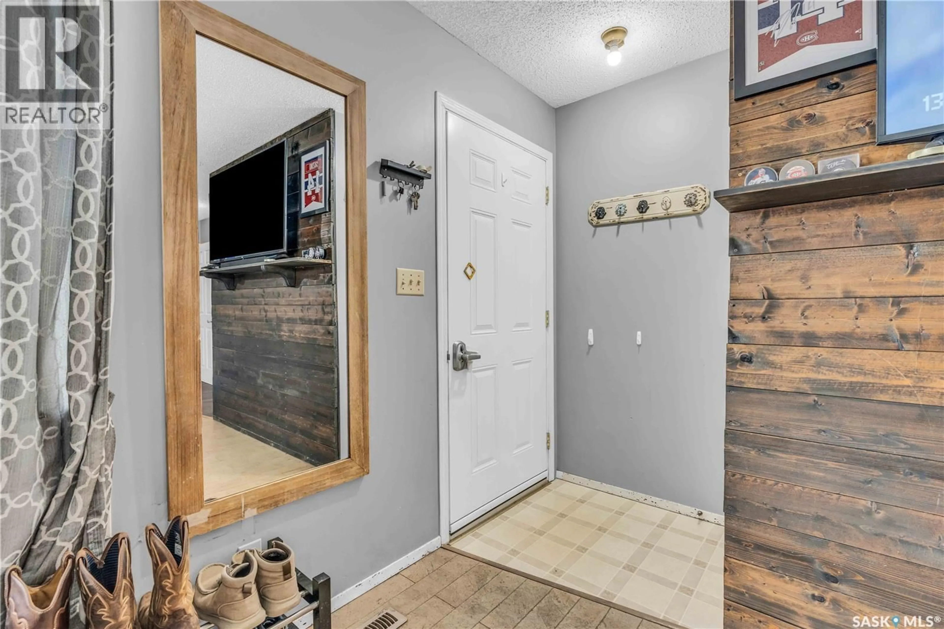 Indoor entryway for 723 GRID ROAD, Bruno Saskatchewan S0K0S0