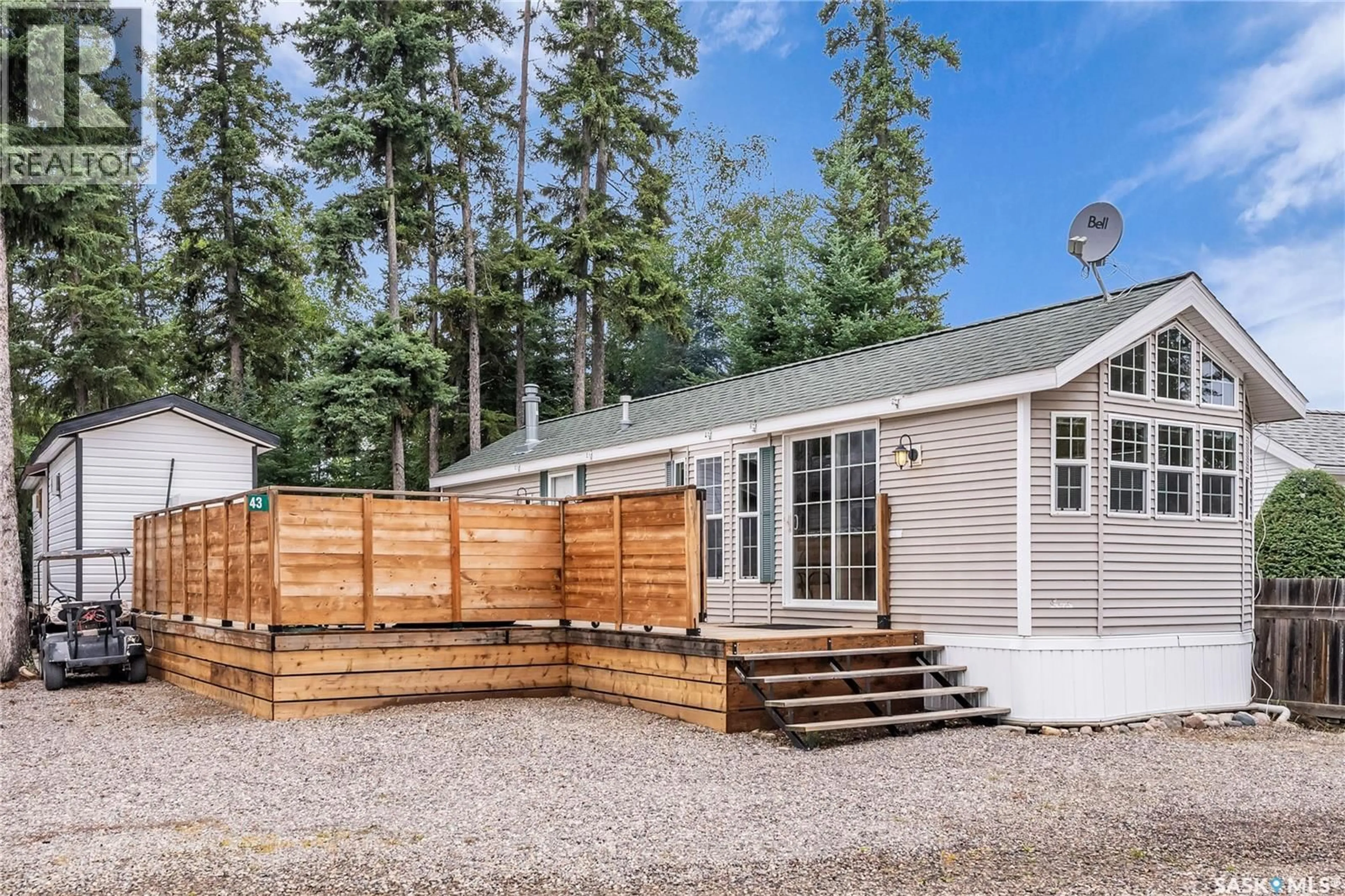Home with vinyl exterior material, unknown for 43 NOBLES POINT, Candle Lake Saskatchewan S0J3E0