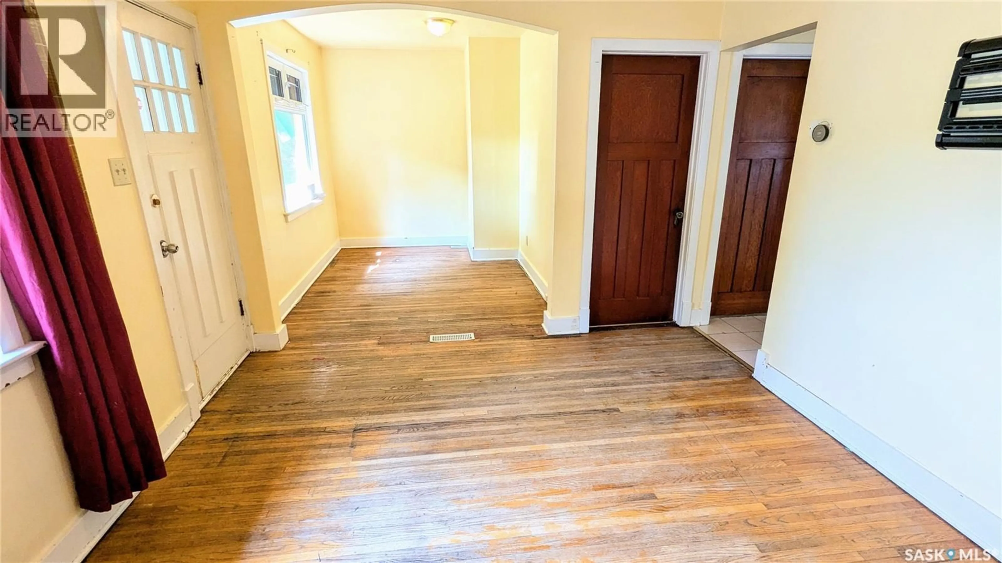 A pic of a room for 1306 E AVENUE N, Saskatoon Saskatchewan S7L1T5